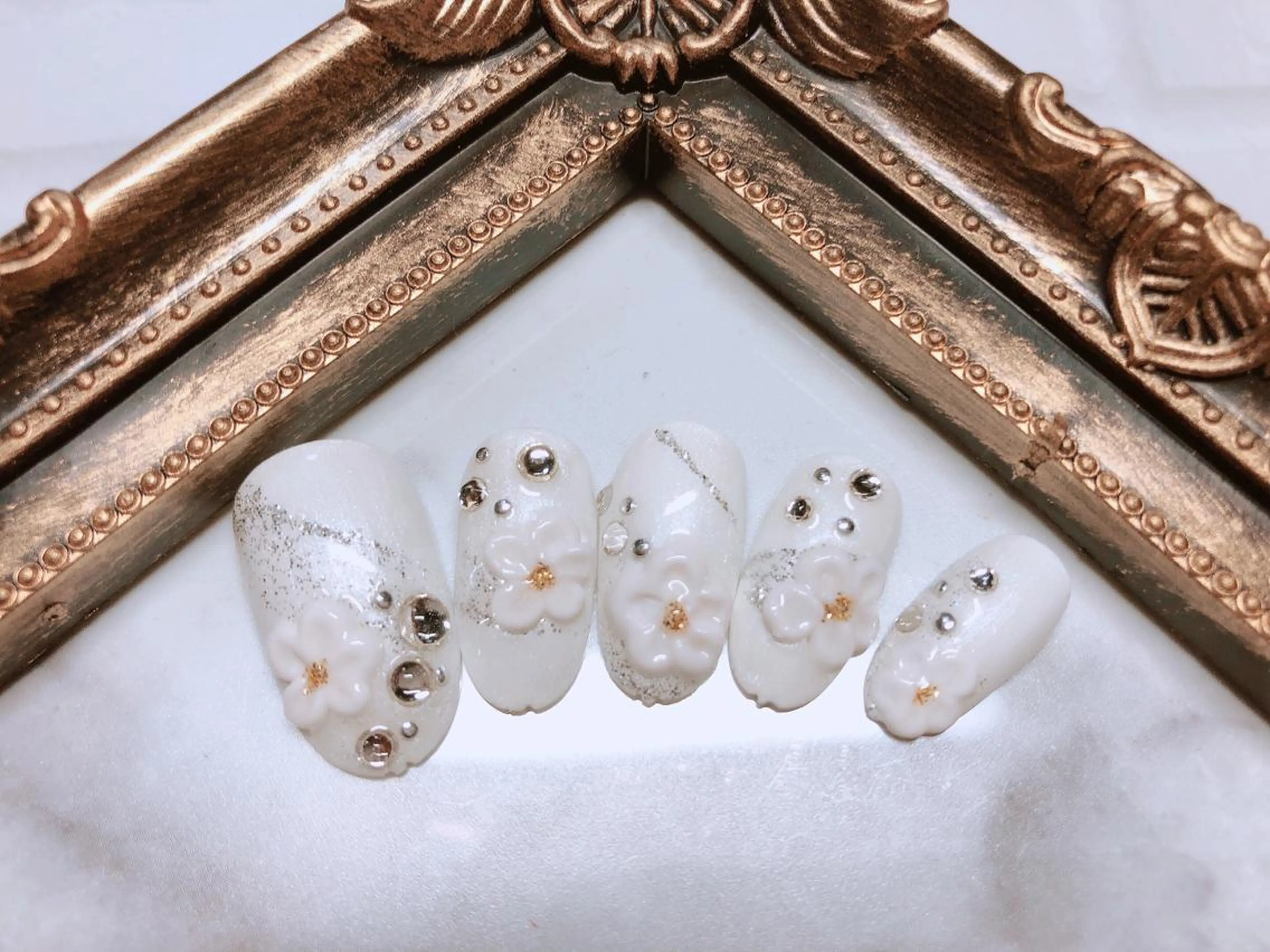 プリンセスネイル💅✨インスタ映え♪ご両親ウケ良し♪爪だけではなくツルスベになるマッサージプレゼント❤の写真