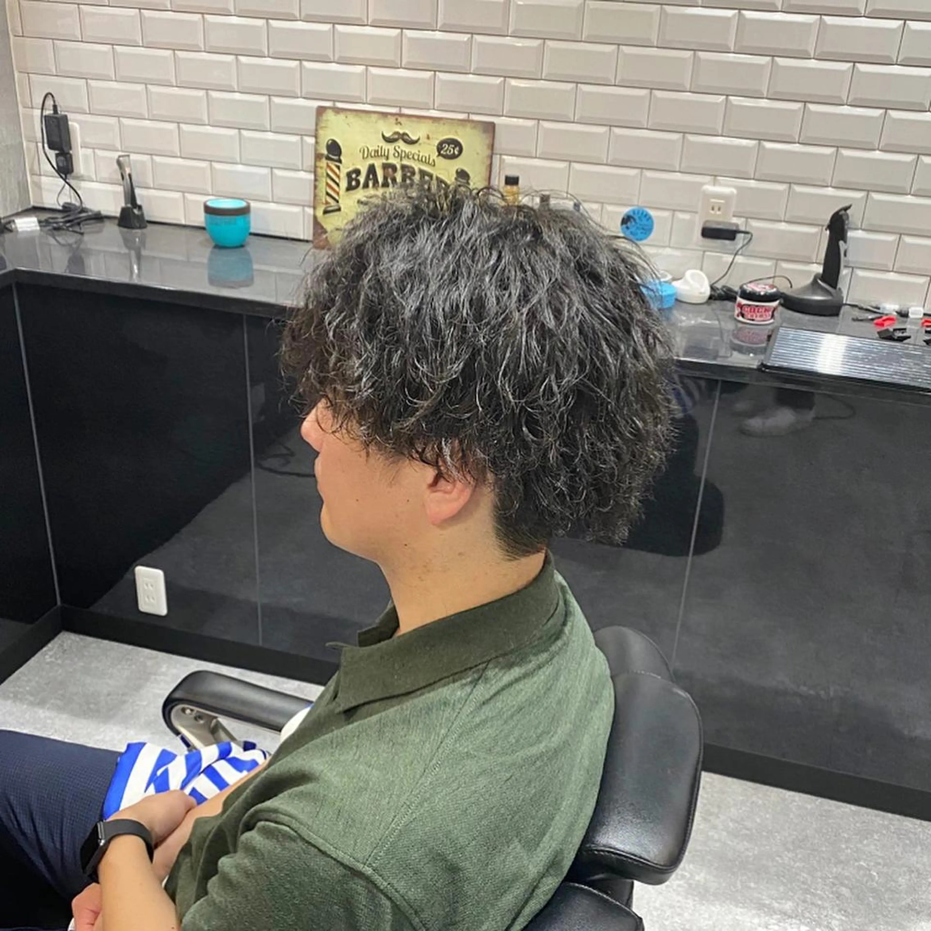 ミディアム パーマ メンズ ミディアムパーマ メンズパーマ ツイストスパイラルパーマ スパイラルパーマ パーマ 前田賢生 ご新規様はNGのヘアスタイル