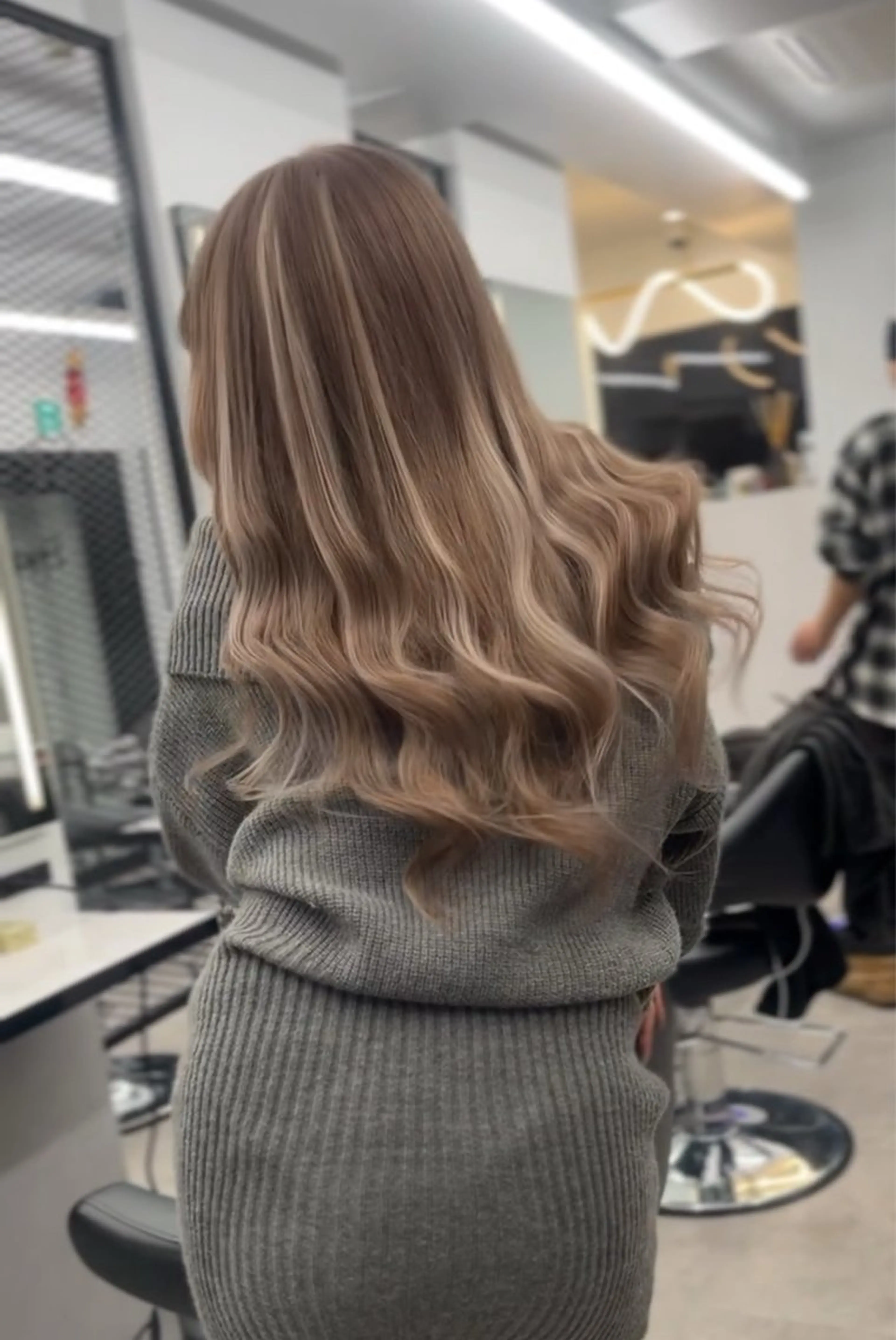 カラー 松田 篤樹のヘアスタイル