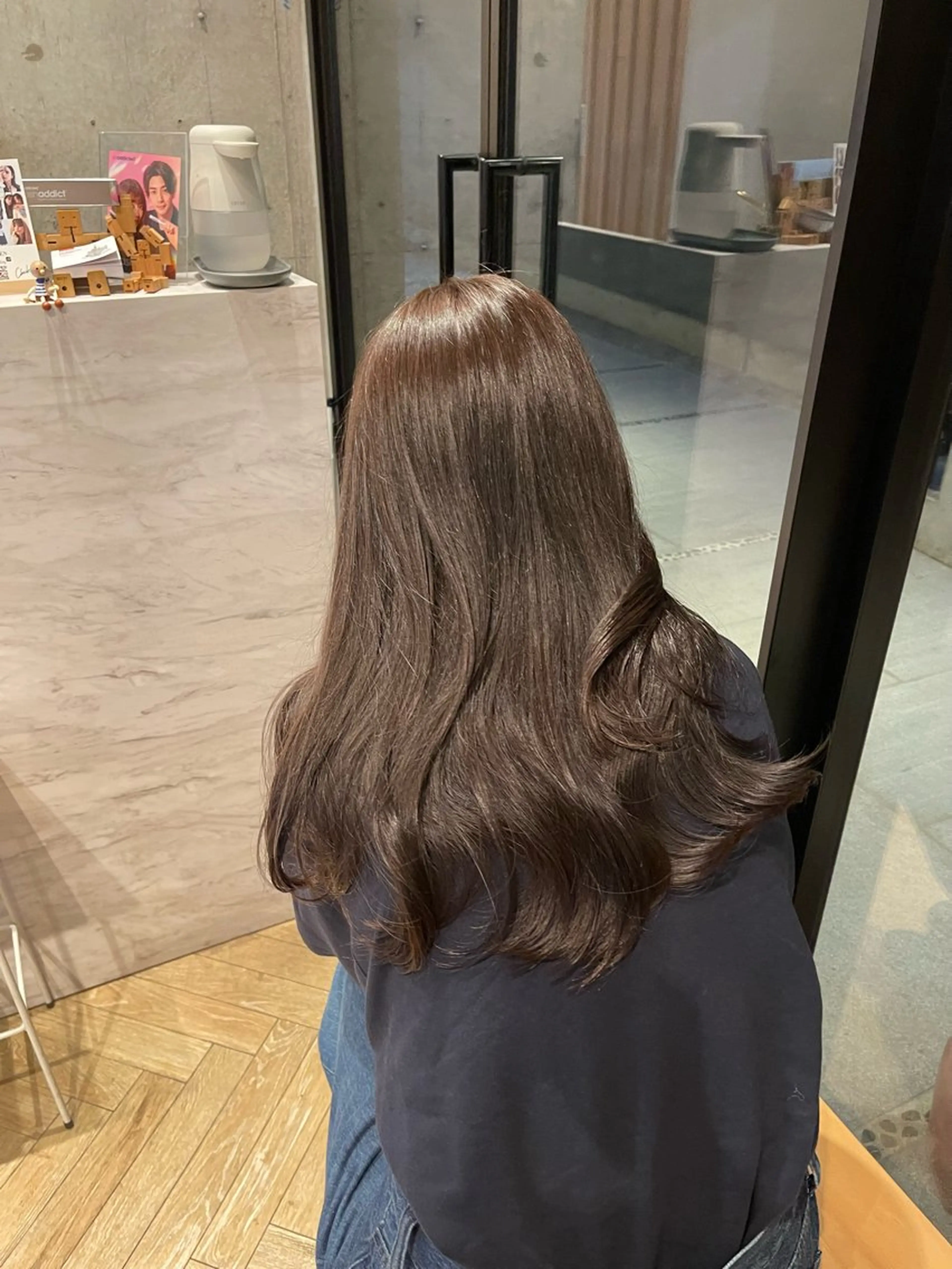 ロング カラー 愛莉/ラベンダー/ ベージュ/ブラウンのヘアスタイル