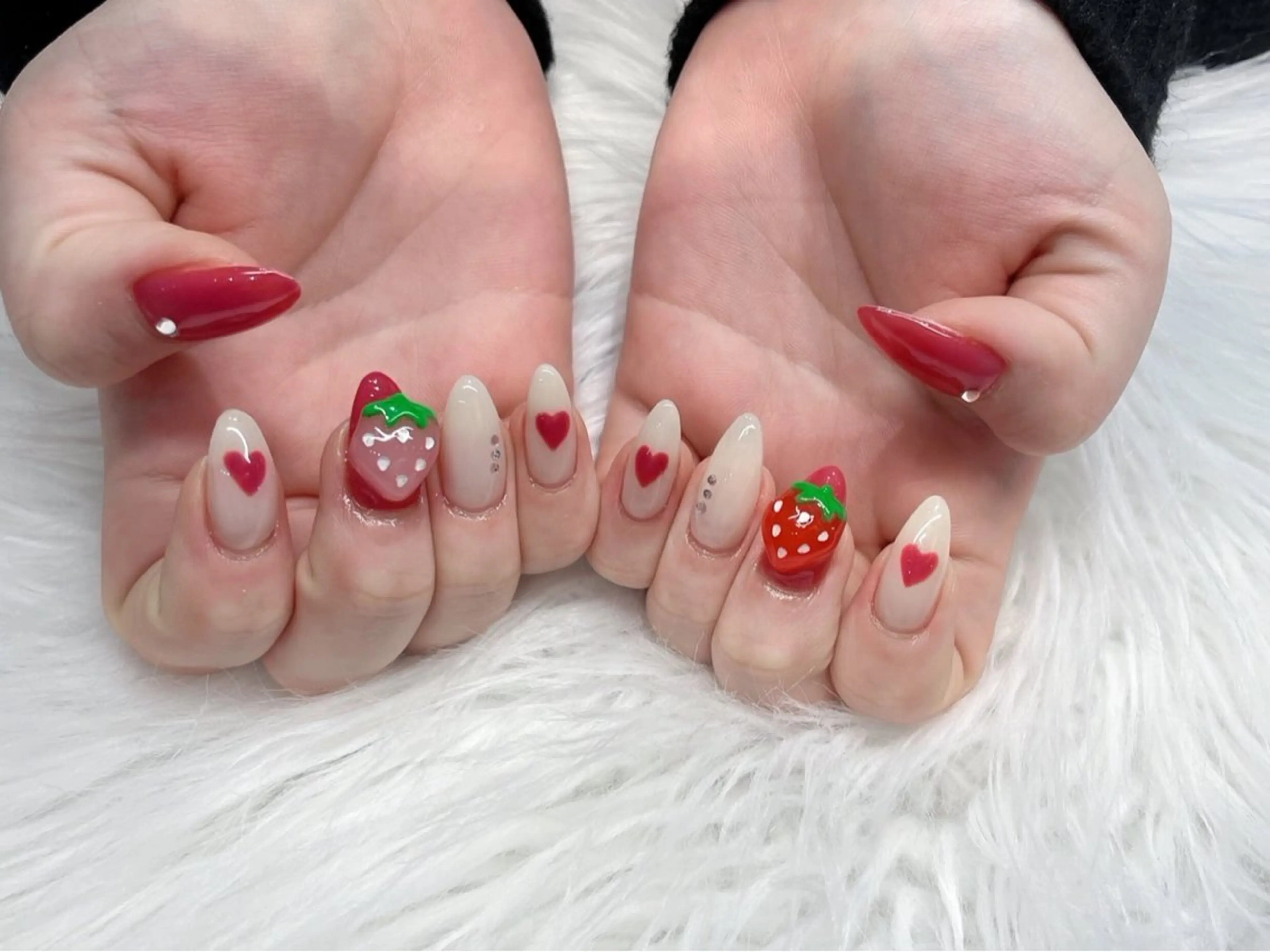 ネイル オーロラネイル フレンチネイル ガラスフレンチ ロングネイル マグネットネイル ハンドネイル XIMINANAIL SALON堀江店のネイルデザイン