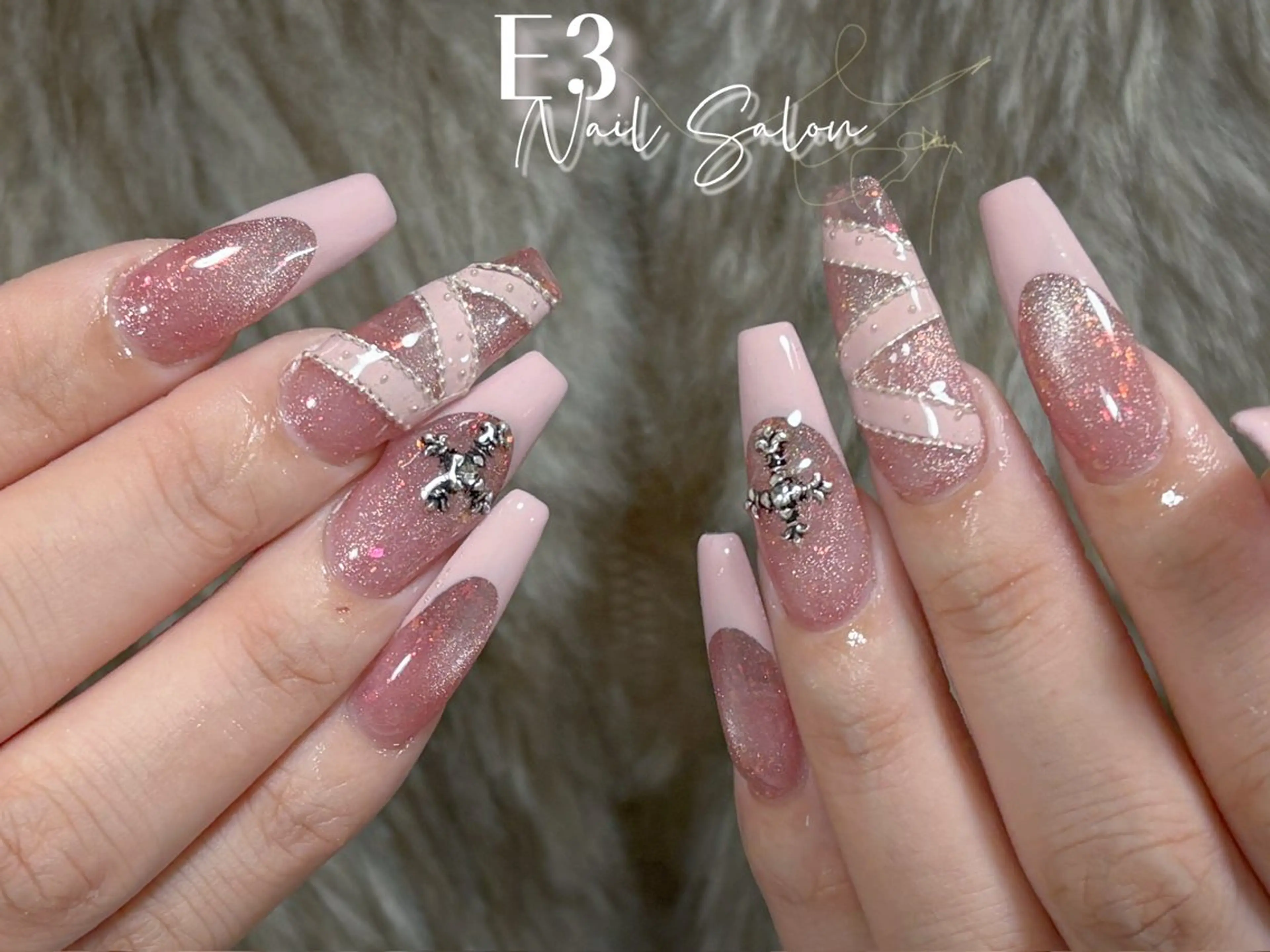 ネイル フレンチネイル ジェルネイル ガラスフレンチ グラデーション キラキラネイル ハンドネイル E3 Nail Salonのネイルデザイン
