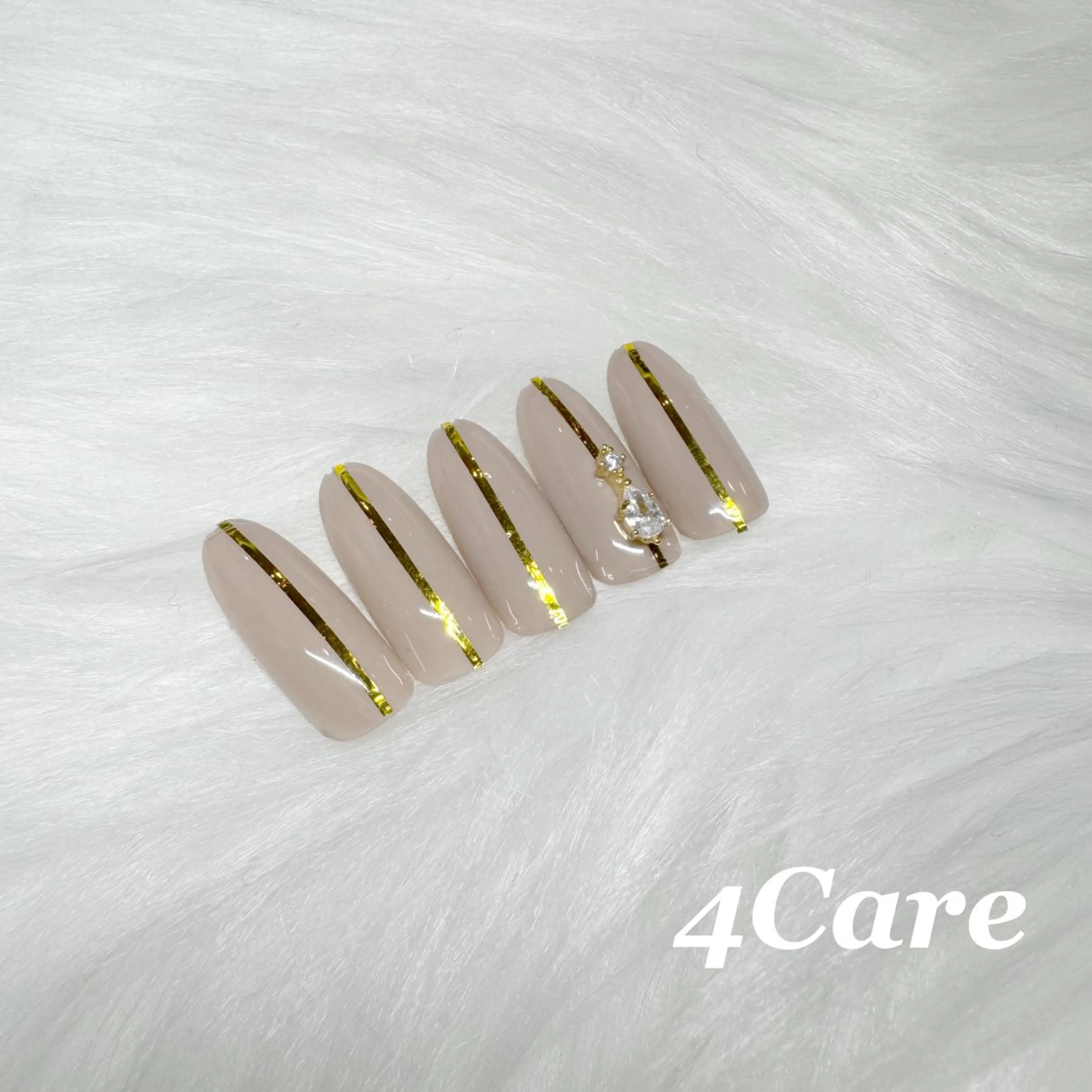 ネイル ハンドネイル 4Care Yのネイルデザイン
