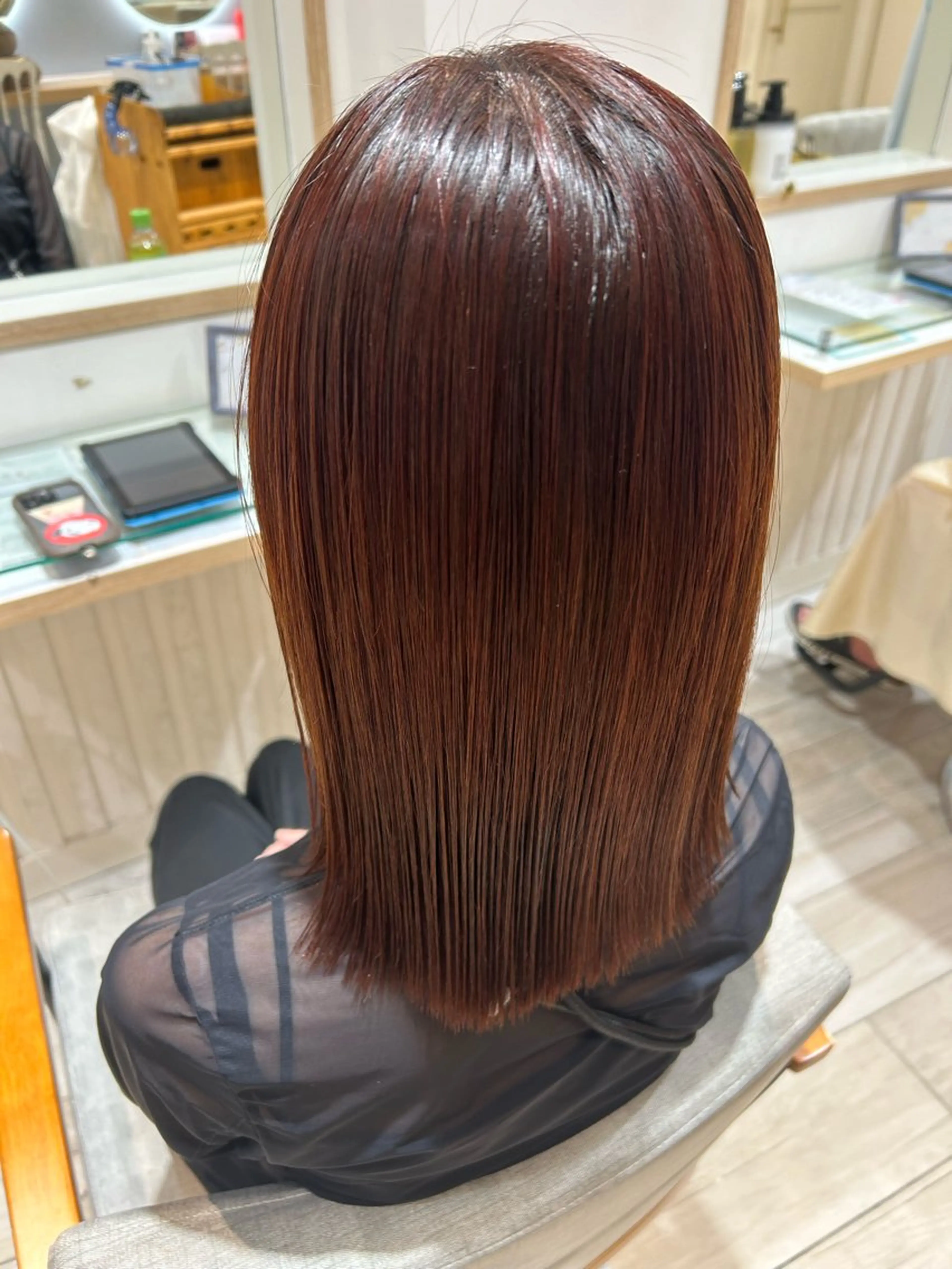 ミディアム カラー レッドカラー ヘアカラー 大川 夏実のヘアスタイル