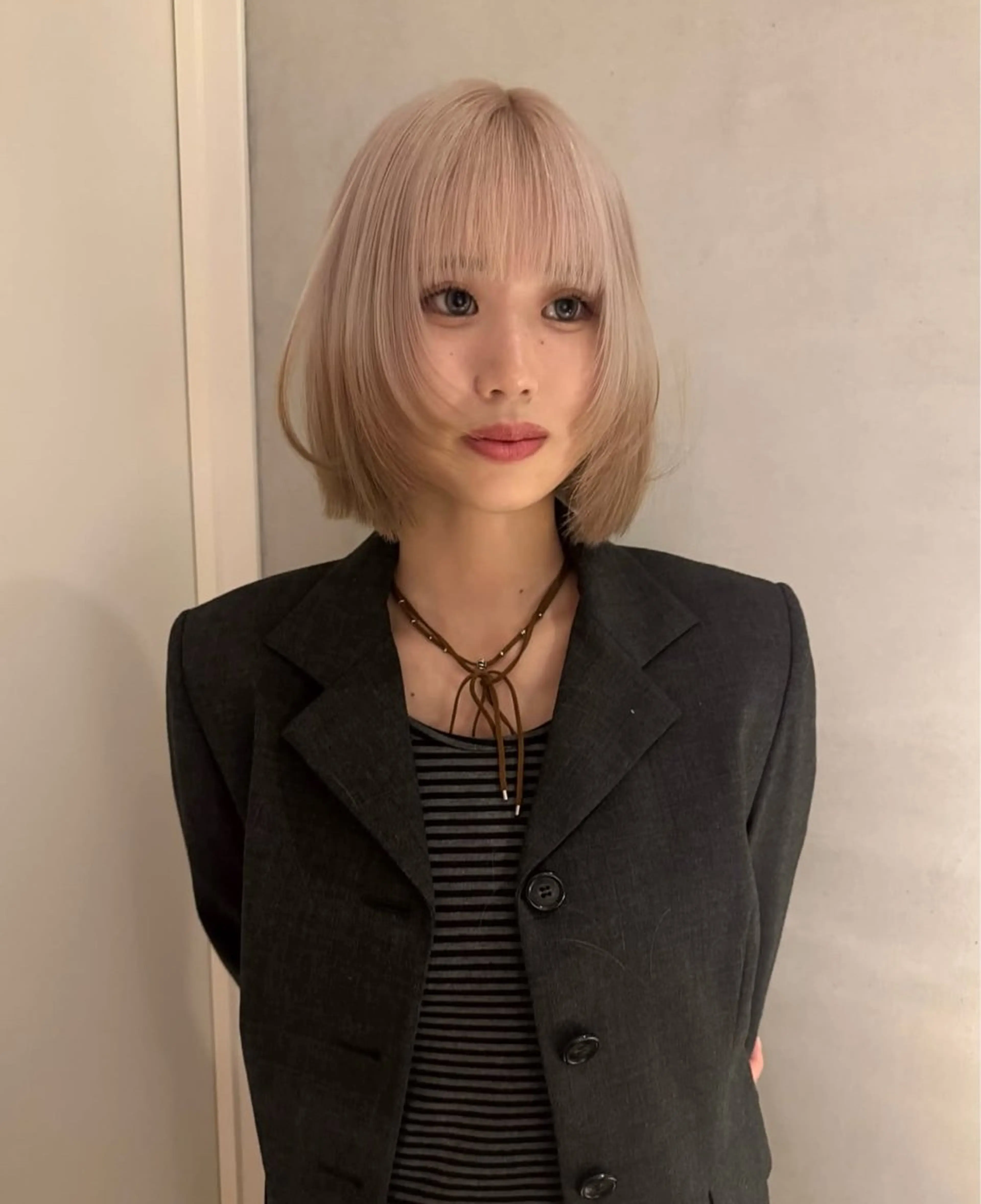 ミディアム カラー ヘアアレンジ 縮毛矯正履歴からの ブリーチ /mamiのヘアスタイル