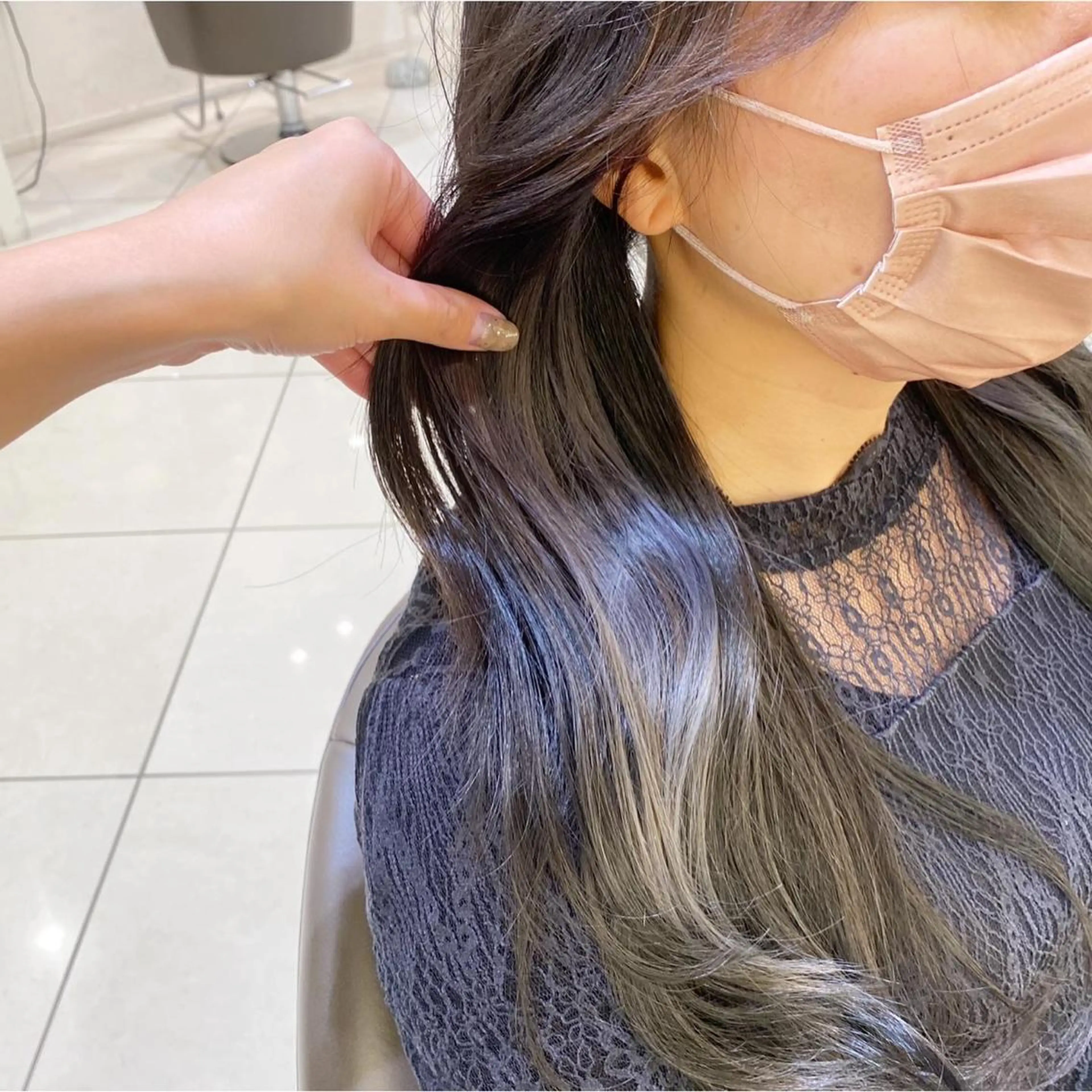 ロング カラー ヘアアレンジ イヤリングカラー 💎耳ツボジュエリー ×銀座美容室💎のヘアスタイル