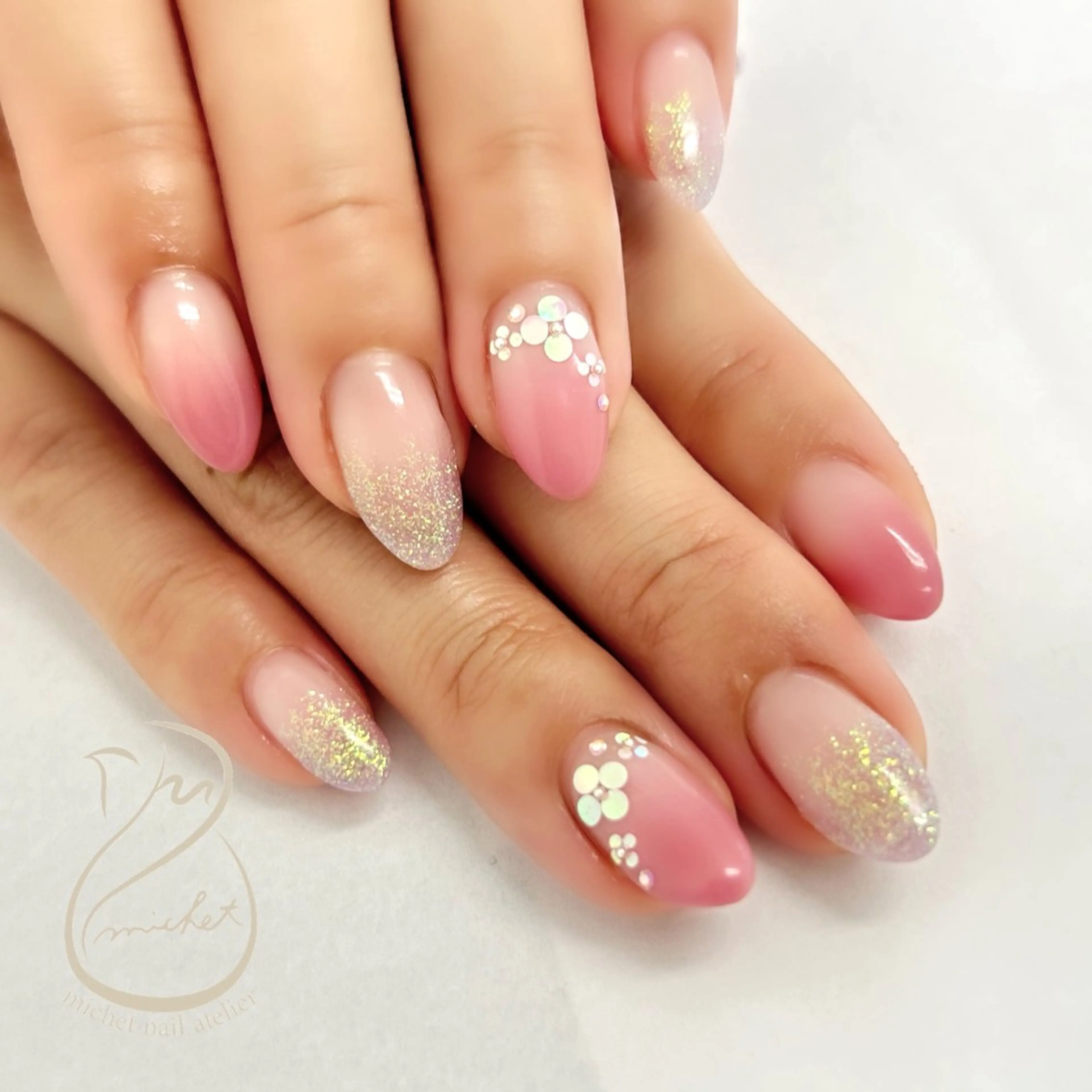 ネイル アートネイル オーロラネイル フラワーネイル グラデーション ホログラムネイル ハンドネイル h. rikaのネイルデザイン