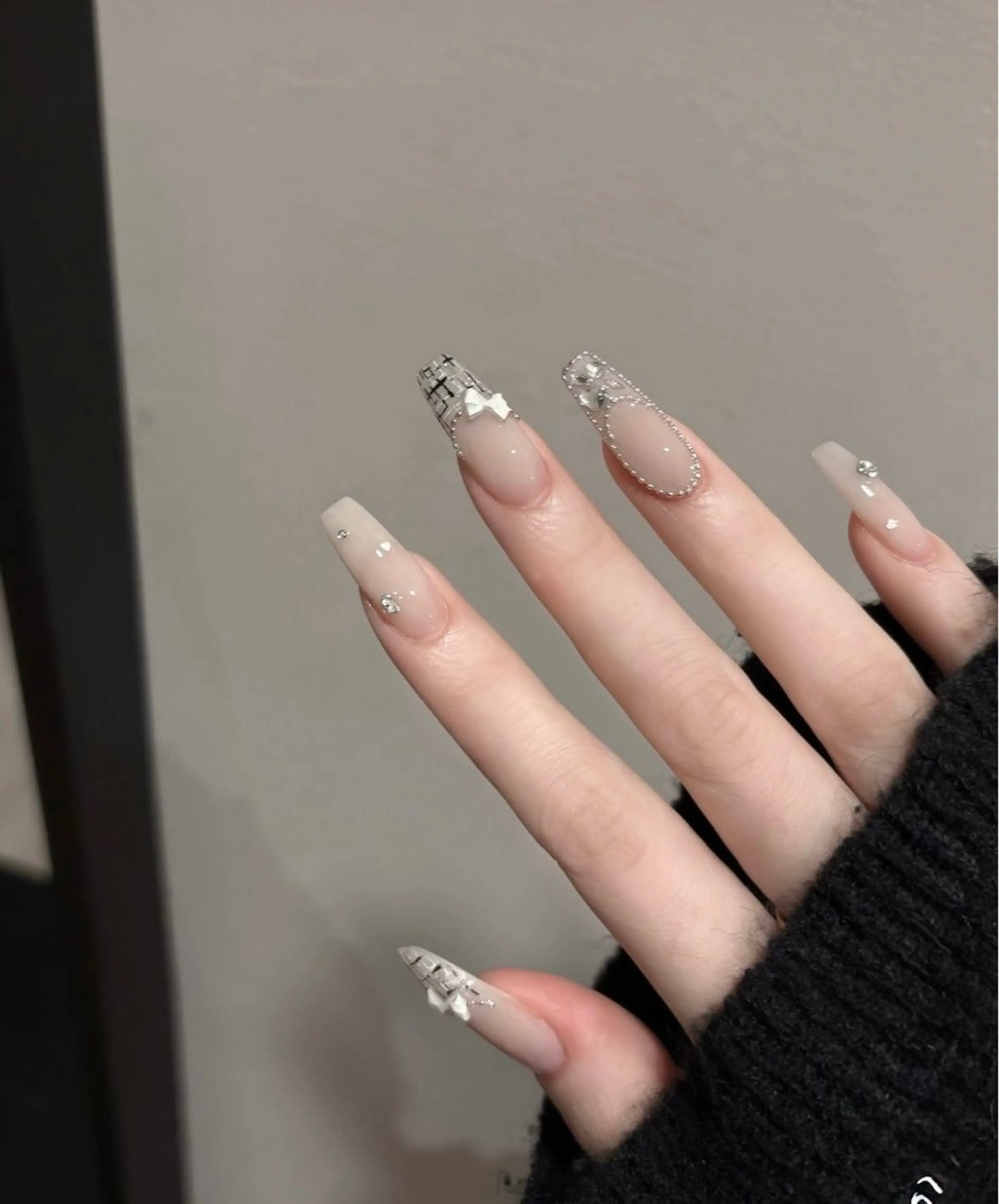ネイル アートネイル ジェルネイル ガーリー キラキラネイル Nihonthy Nail 新宿のネイルデザイン