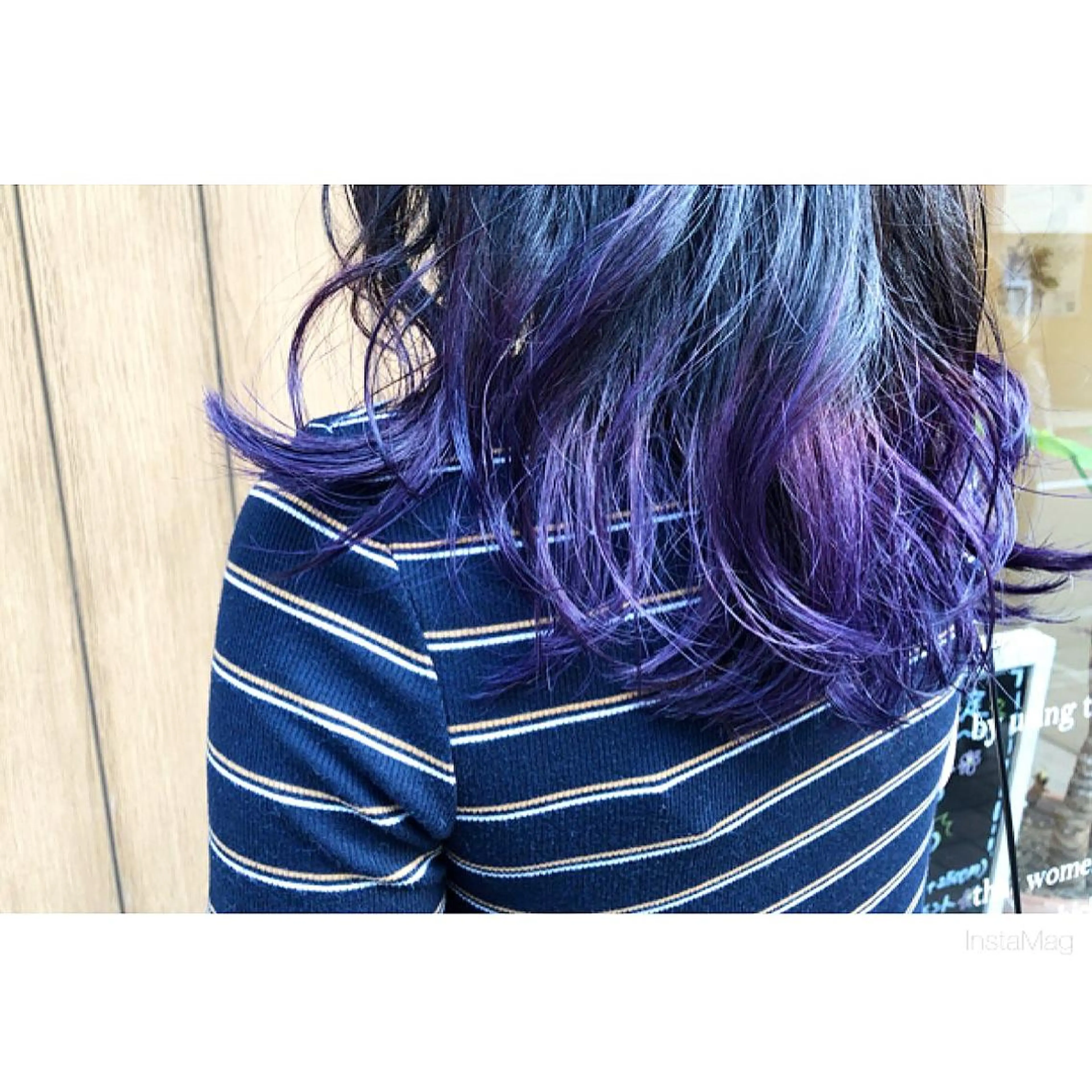 セミロング カラー パープルカラー ヘアカラー 岩間 香純のヘアスタイル