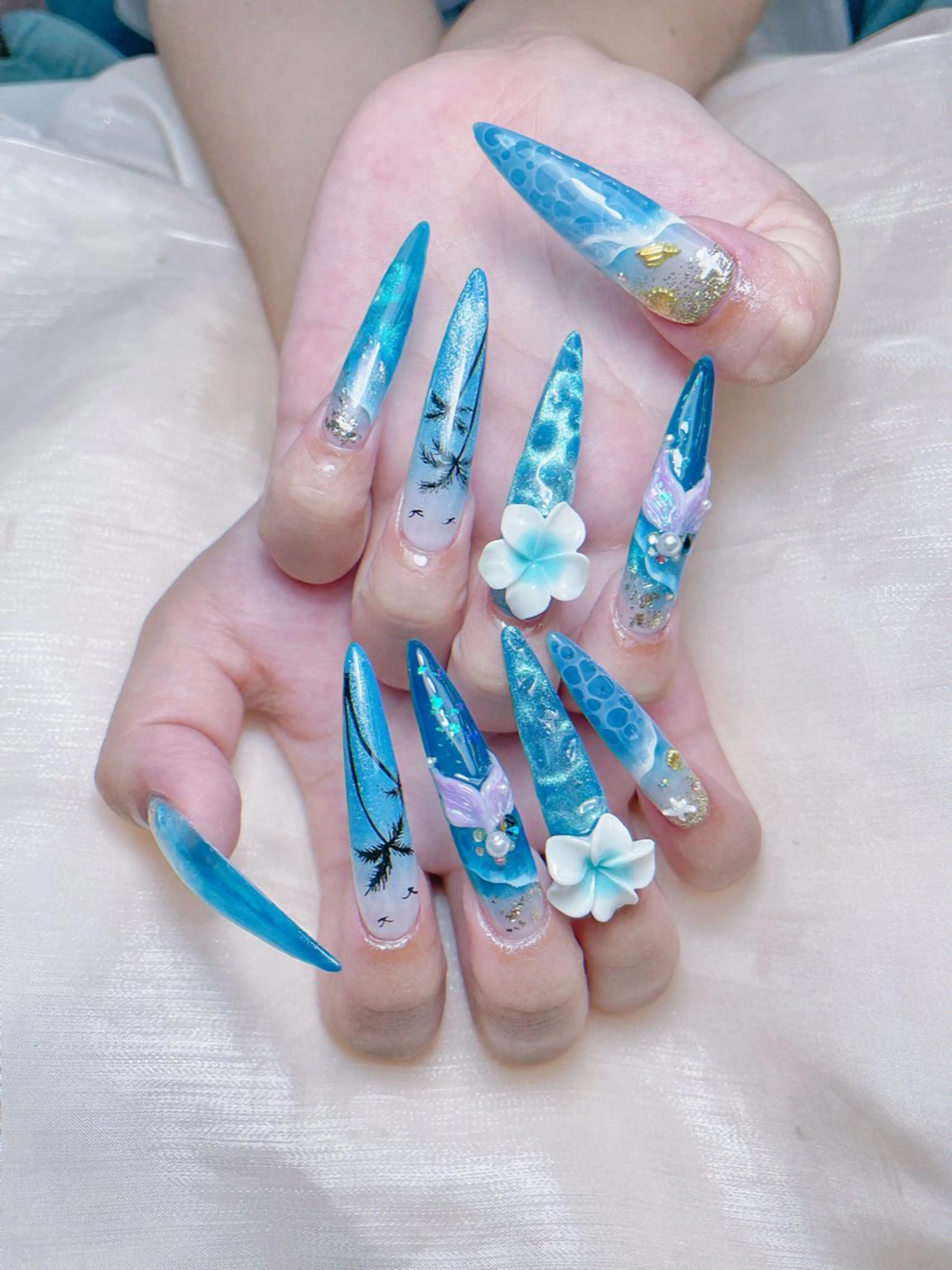 ネイル チークネイル ガーリー キラキラネイル 韓国ネイル リボン ハンドネイル princess スカルプ専門店のネイルデザイン