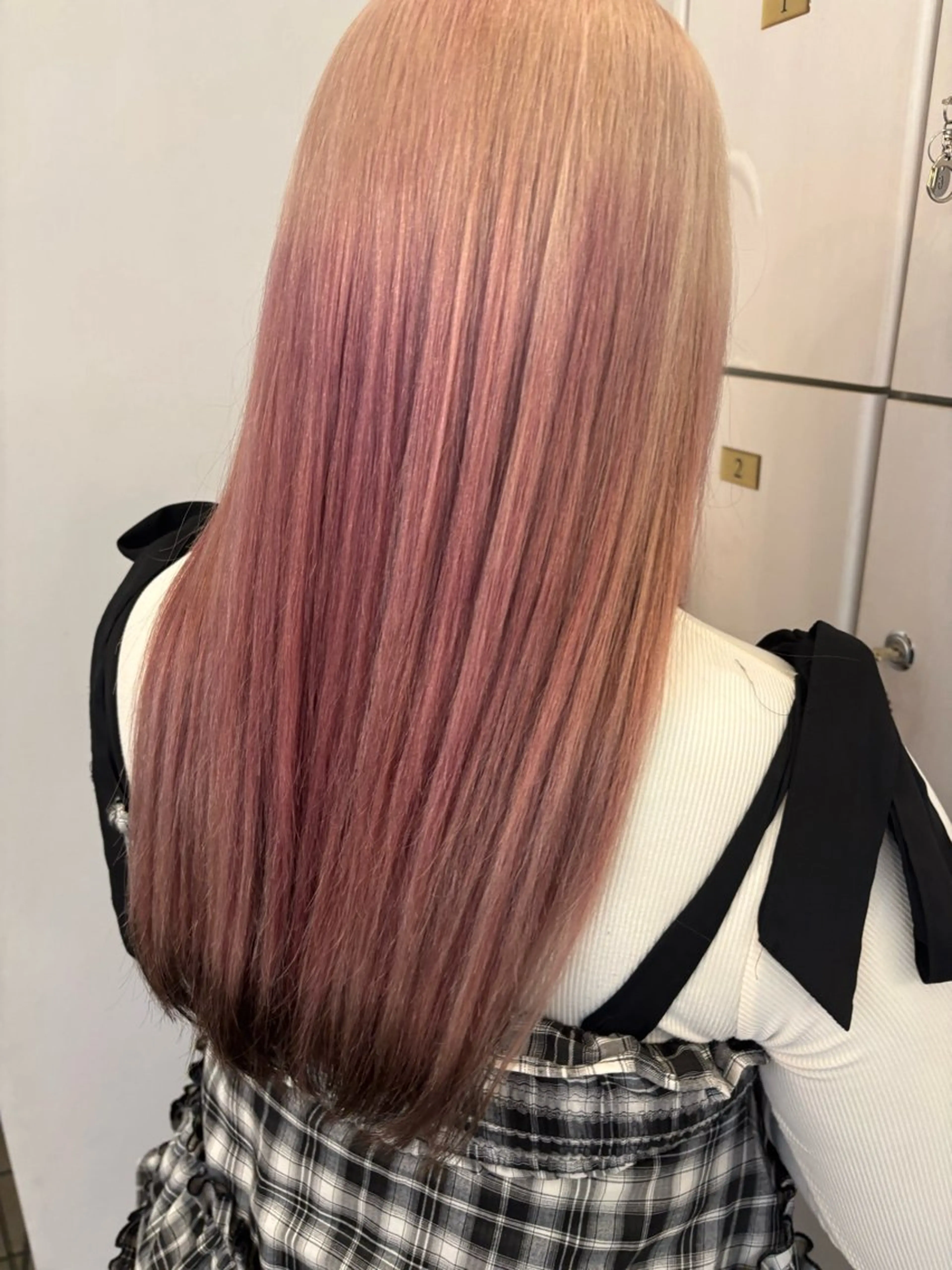 ロング カラー ゴトウ チヅルのヘアスタイル