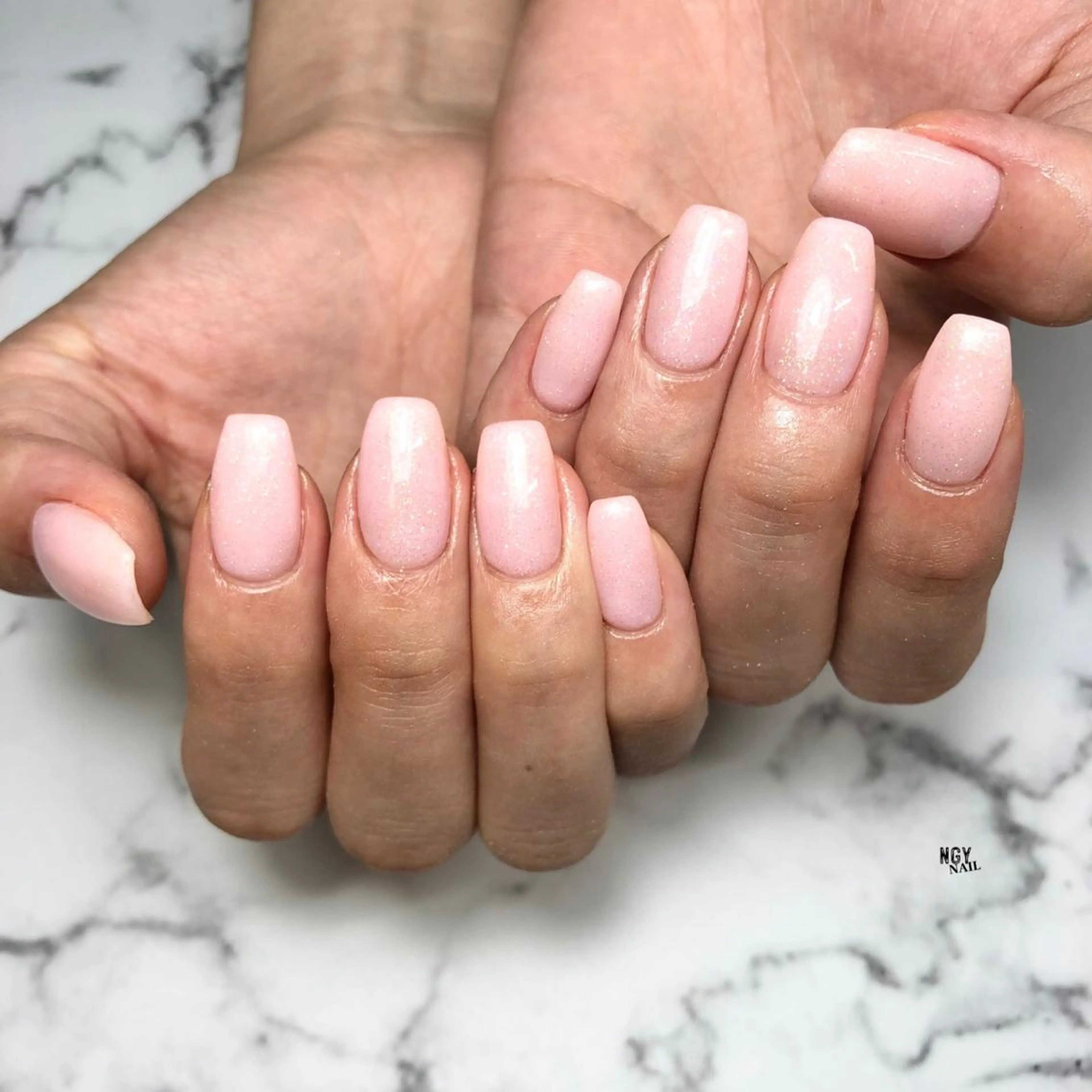 ネイル ジェルネイル ラメ(グリッター) オフィスネイル ワンカラーネイル パラジェル ハンドネイル NAIL NOWのネイルデザイン