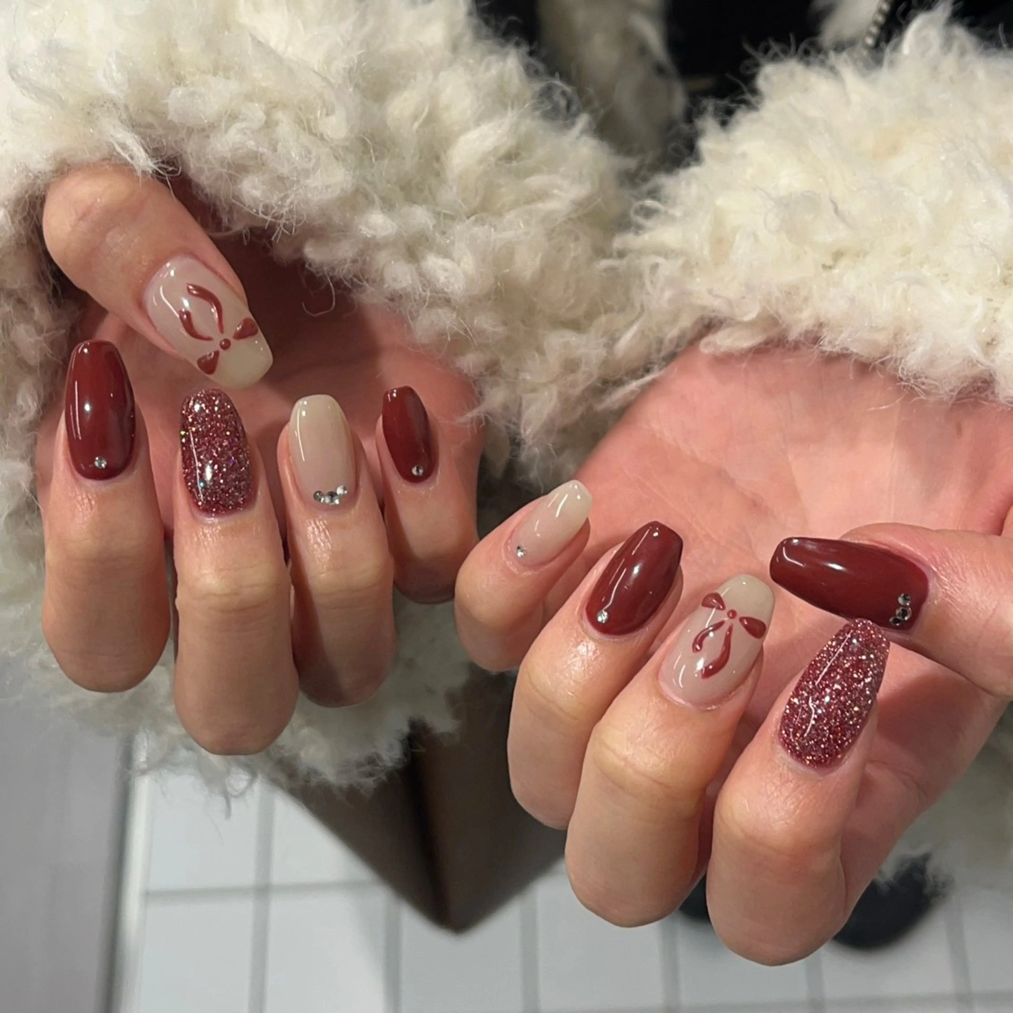 ネイル キラキラネイル ロングネイル リボン バレンタイン 冬ネイル ハンドネイル eight nail 春菜のネイルデザイン