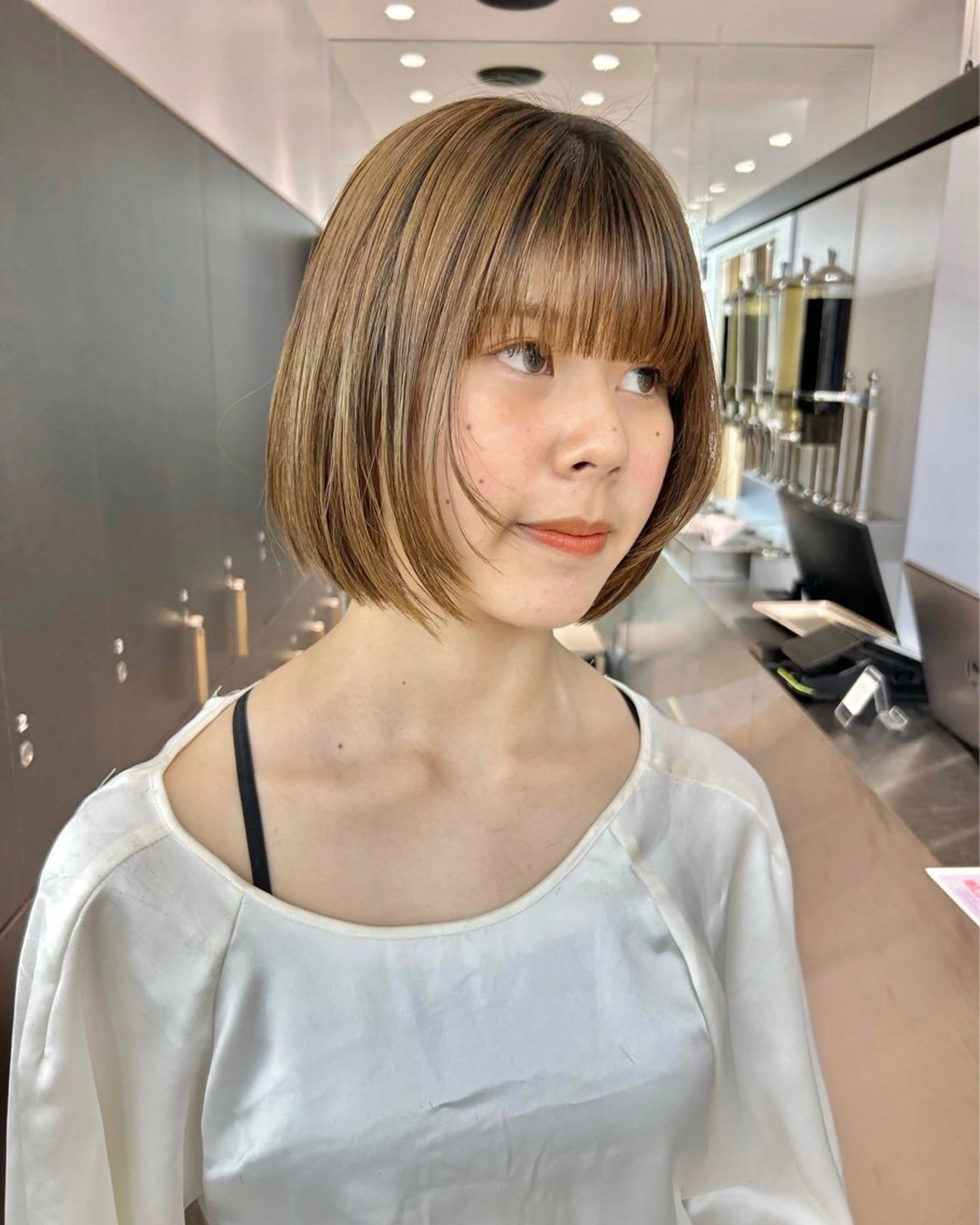 ミディアム カット パーマ トリートメント 🩵縮毛矯正/ブリー チ/髪質改善/いつかのヘアスタイル