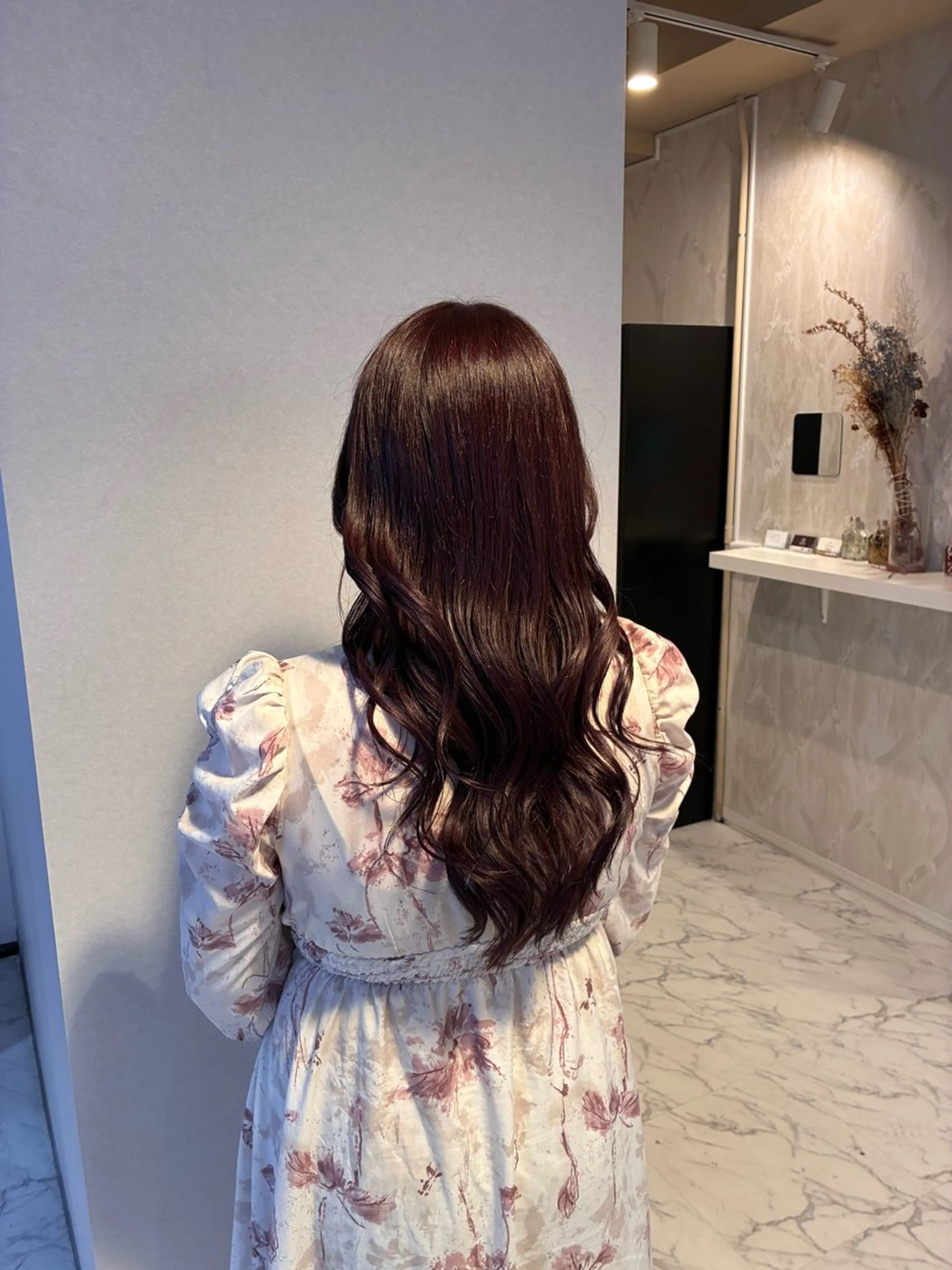 ロング カラー 透明感カラー ハナダ メイのヘアスタイル