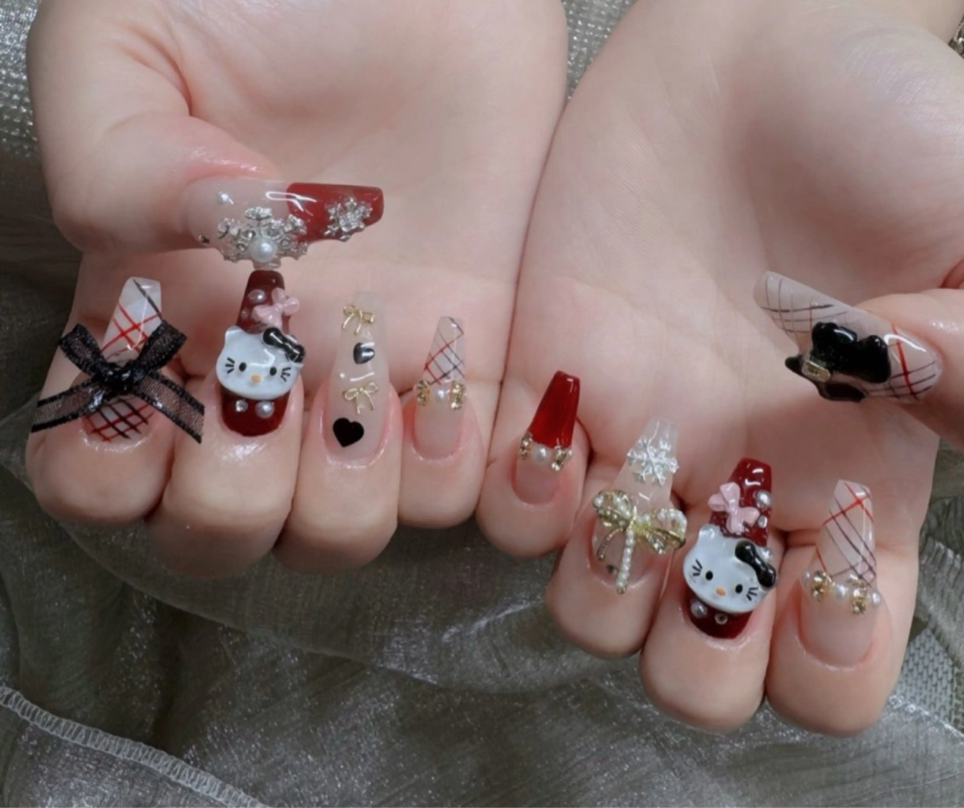 ネイル フレンチネイル ジェルネイル ガラスフレンチ ハロウィン ハート ハンドネイル H.baby Nail Salonのネイルデザイン