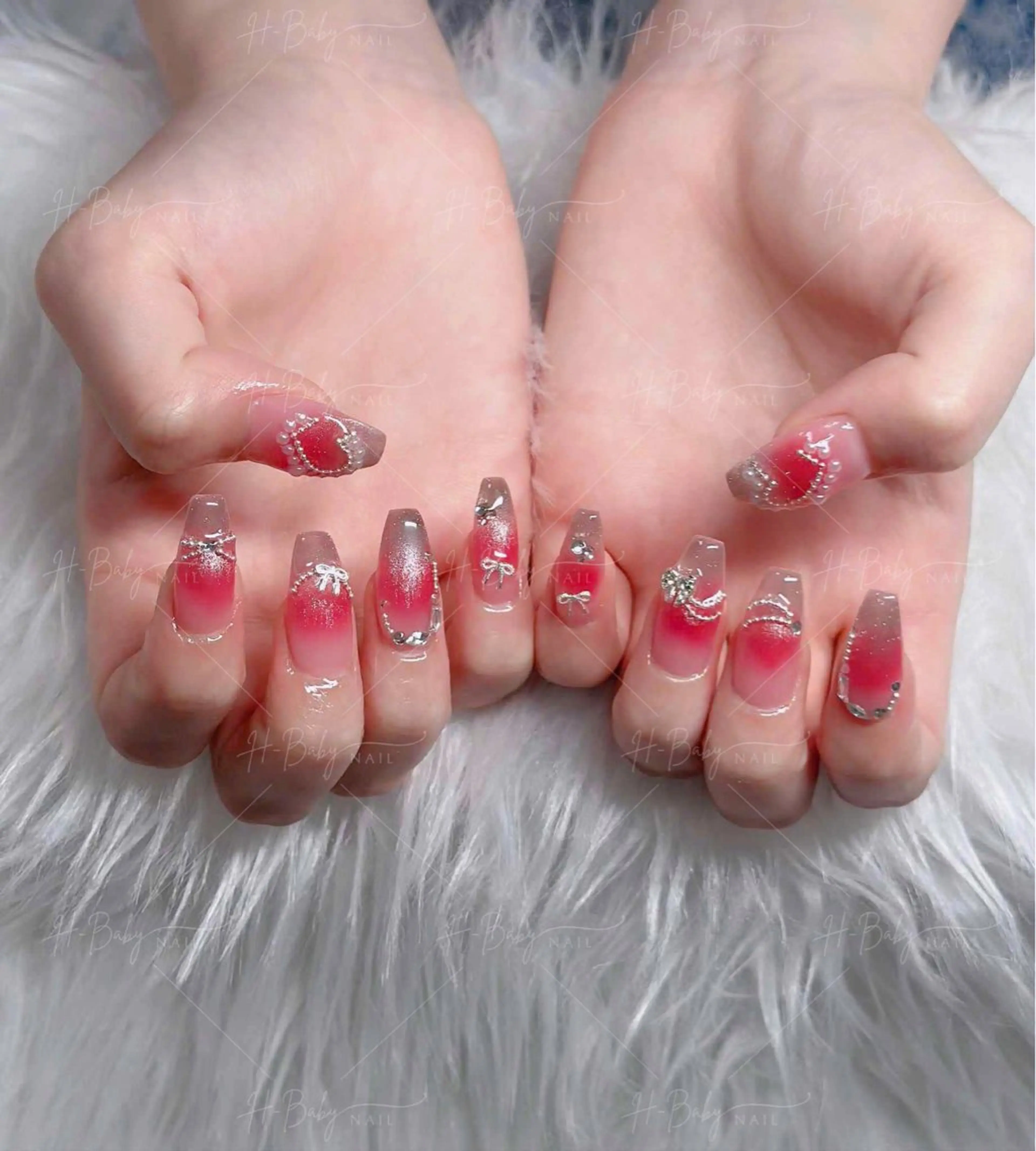 ネイル フレンチネイル ジェルネイル ハロウィン キラキラネイル 韓国ネイル H.baby Nail Salonのネイルデザイン