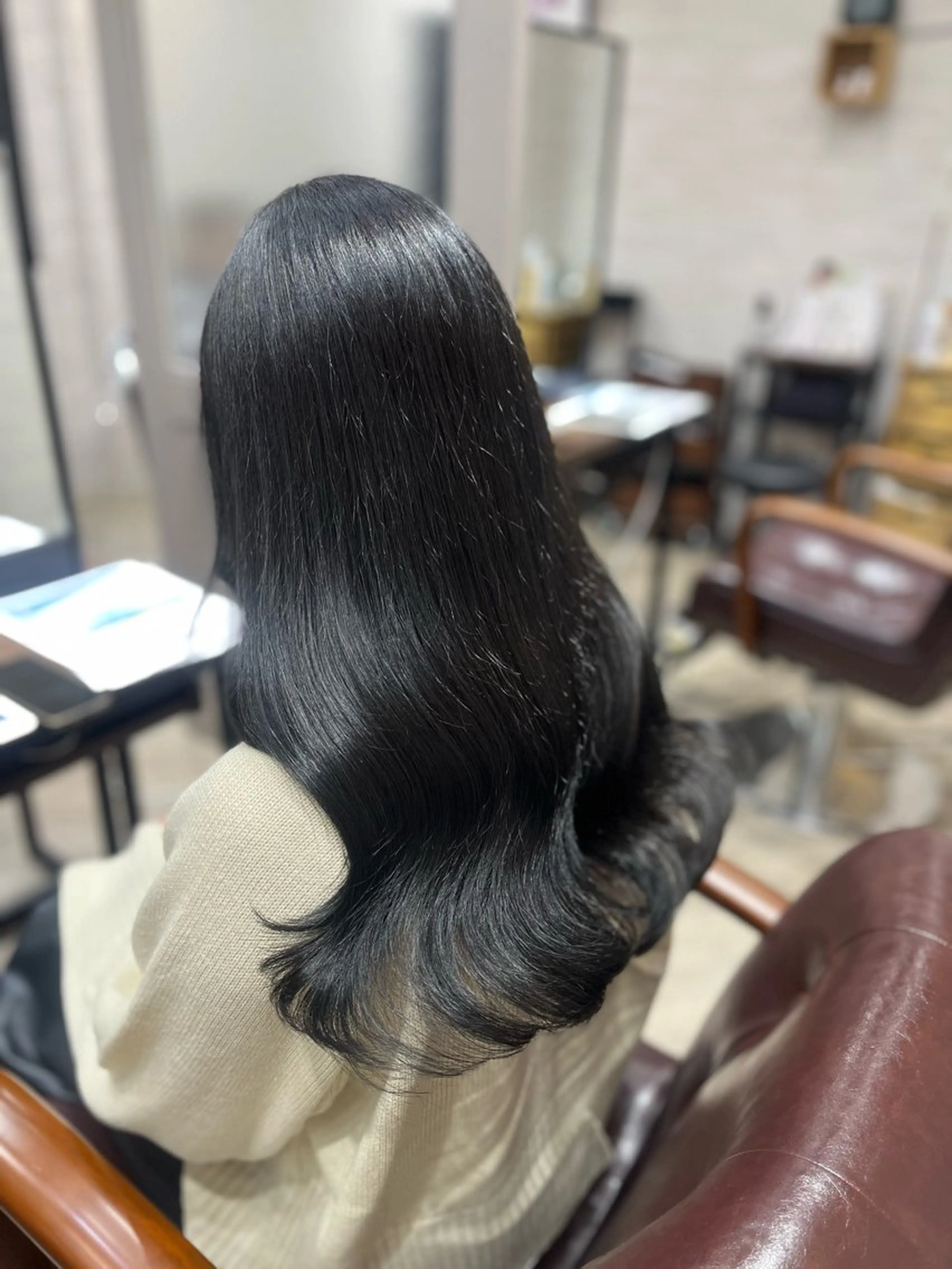 ロング カラー 黒髪 ブルーカラー ブルーブラック 🫧ぷる艶カラー🫧 Yuubi🦩のヘアスタイル