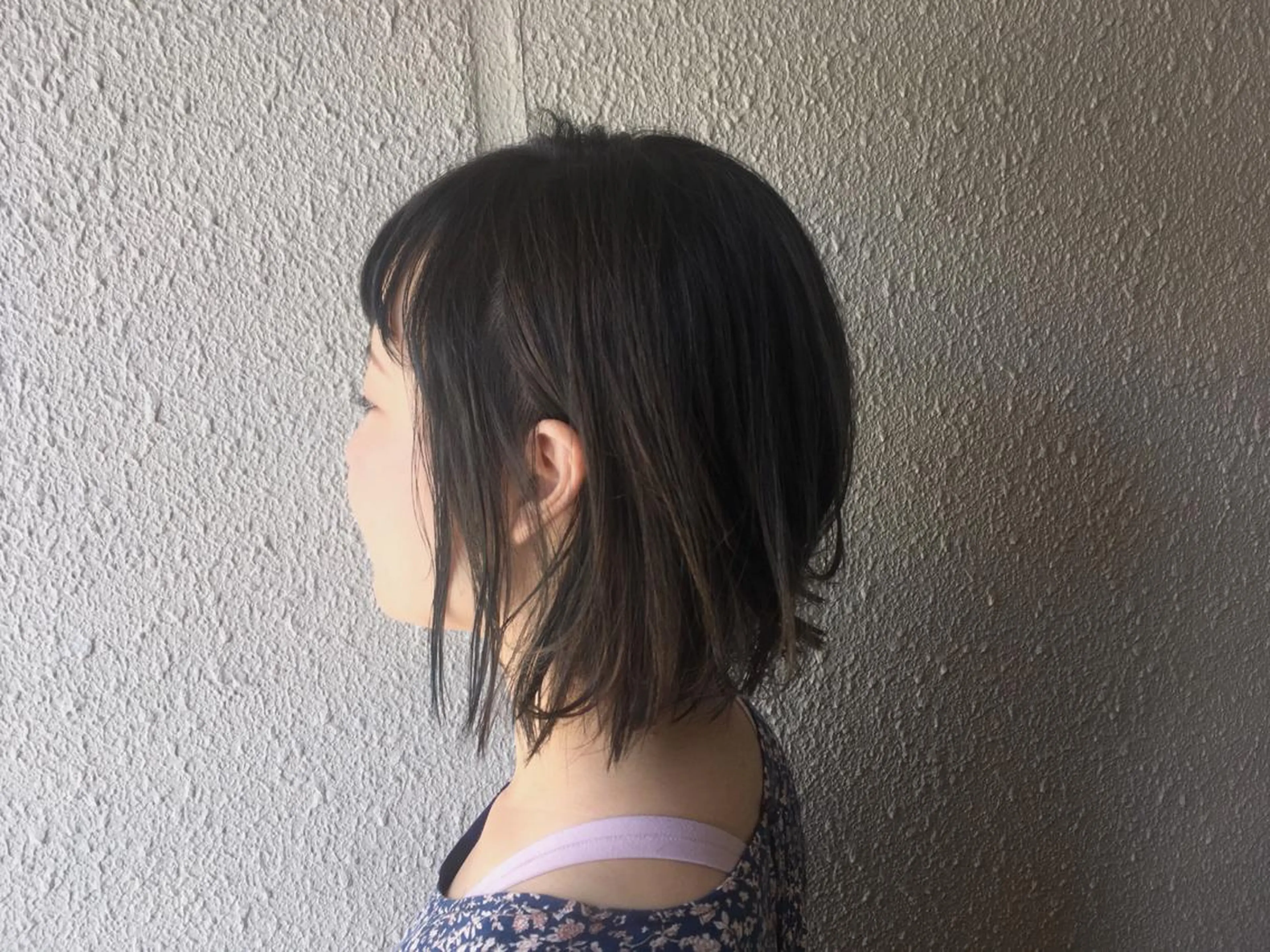 ショート カラー アッシュ 透明感カラー ボブ 外ハネヘア サダハルカ ｜chouetteのヘアスタイル