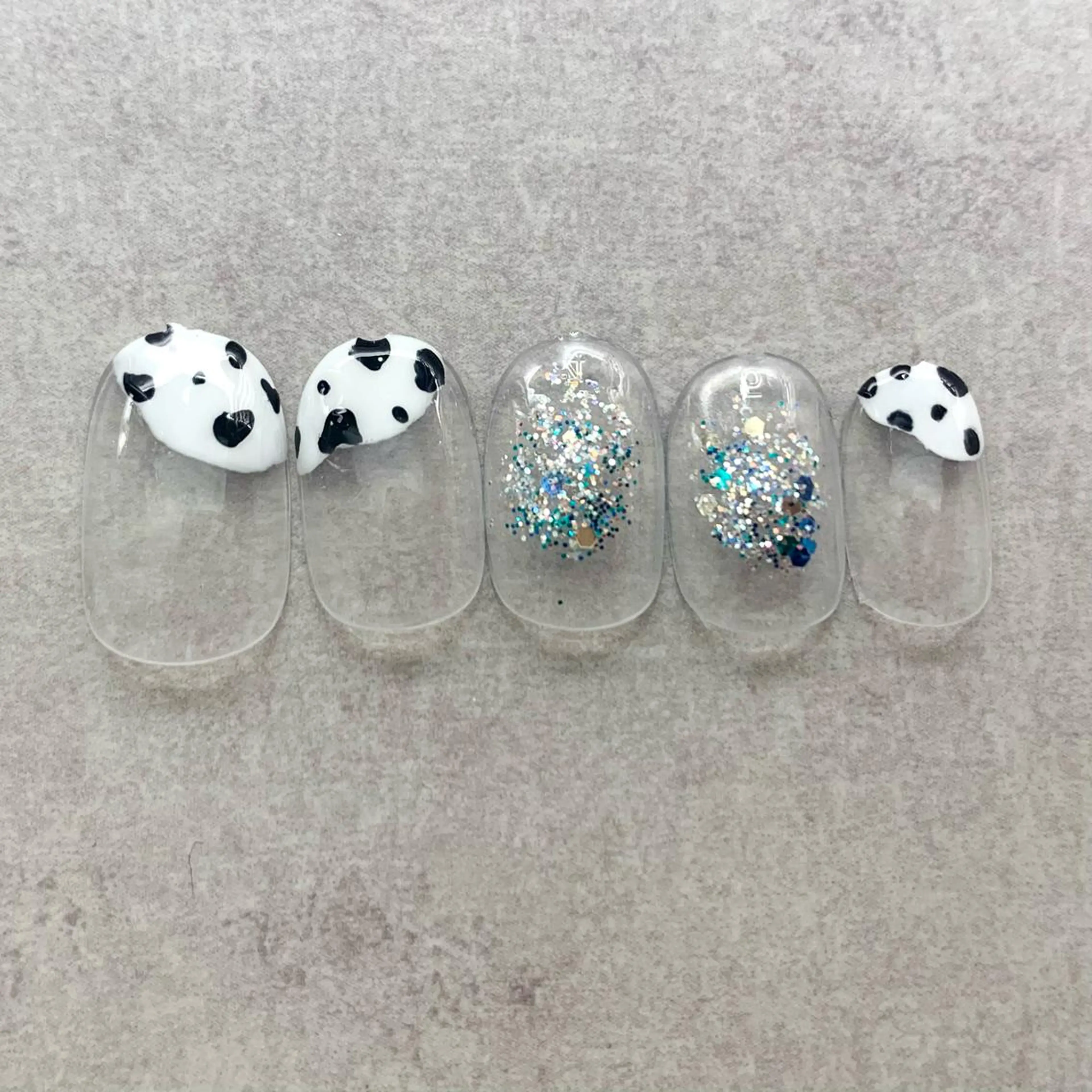 ネイル esby Loely MIZUKIのネイルデザイン