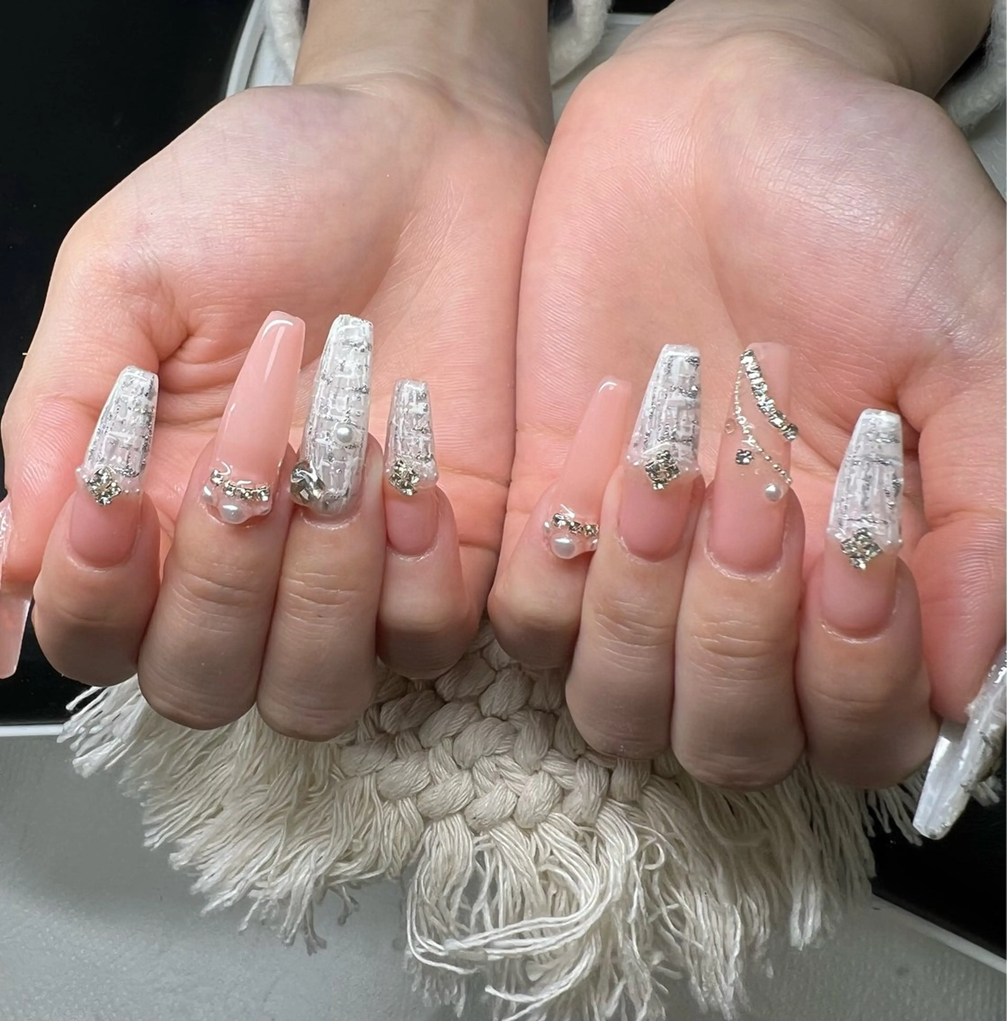 ネイル オーロラネイル チークネイル 長さ出し フットネイル フレンチネイル ハンドネイル Lee Nailsのネイルデザイン