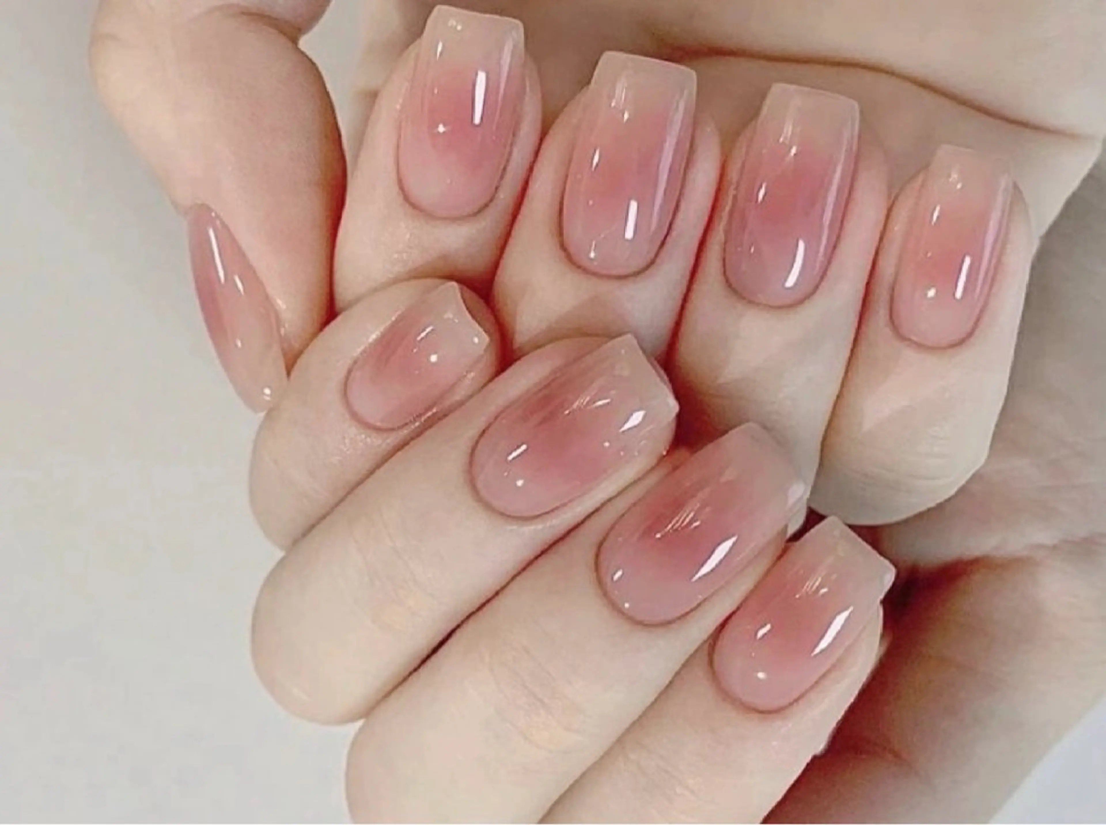 ネイル フレンチネイル ジェルネイル ガラスフレンチ グラデーション ラメ(グリッター) ハンドネイル YU RIのネイルデザイン