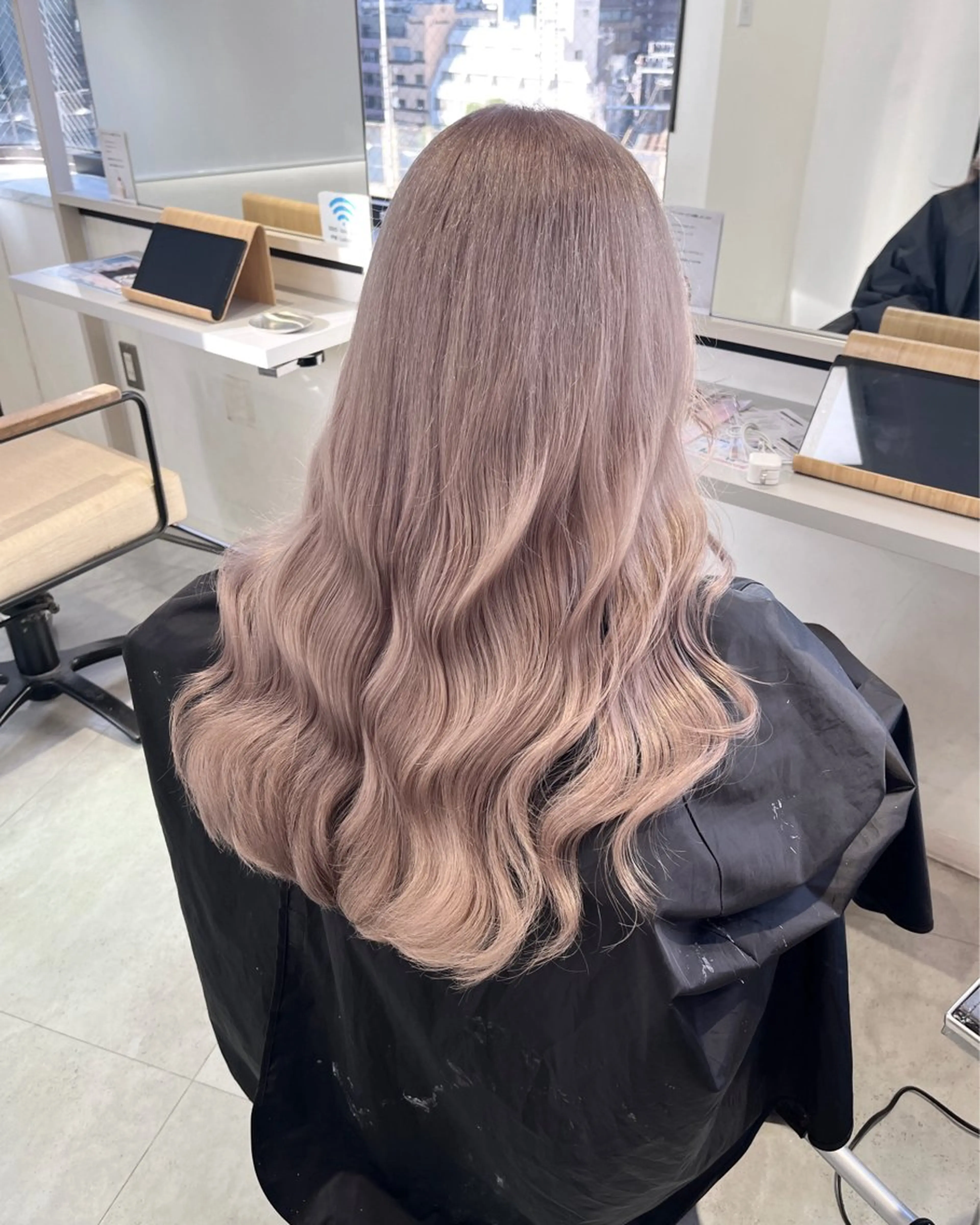 ロング カラー kanta 梅田 韓国ハイトーンのヘアスタイル