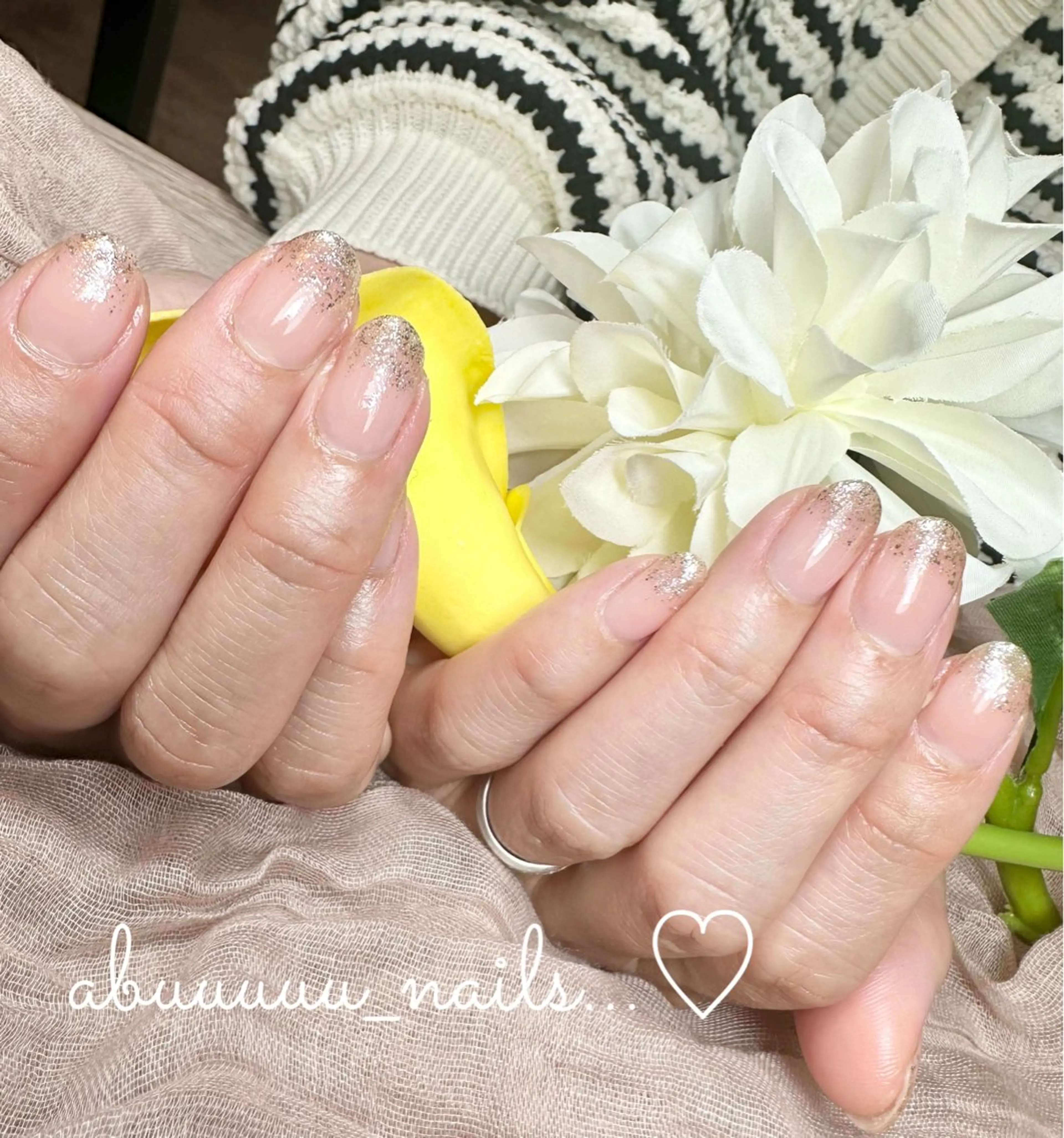 ネイル ラメ(グリッター) ラメグラデーション オフィスネイル シンプルネイル abuuuuu nailsのネイルデザイン