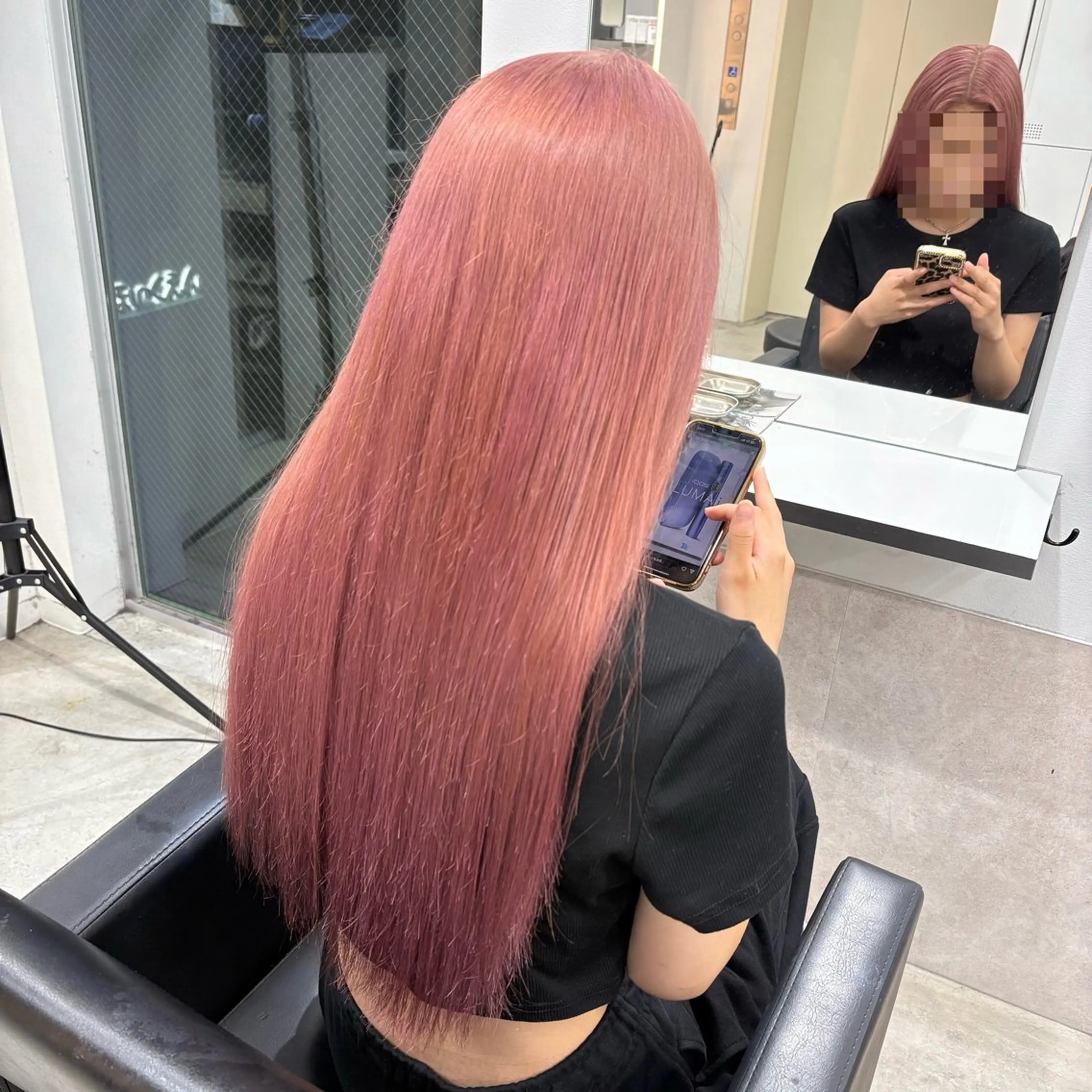 ロング カラー ヘアカラー noa 寒色系カラーブリーチのヘアスタイル