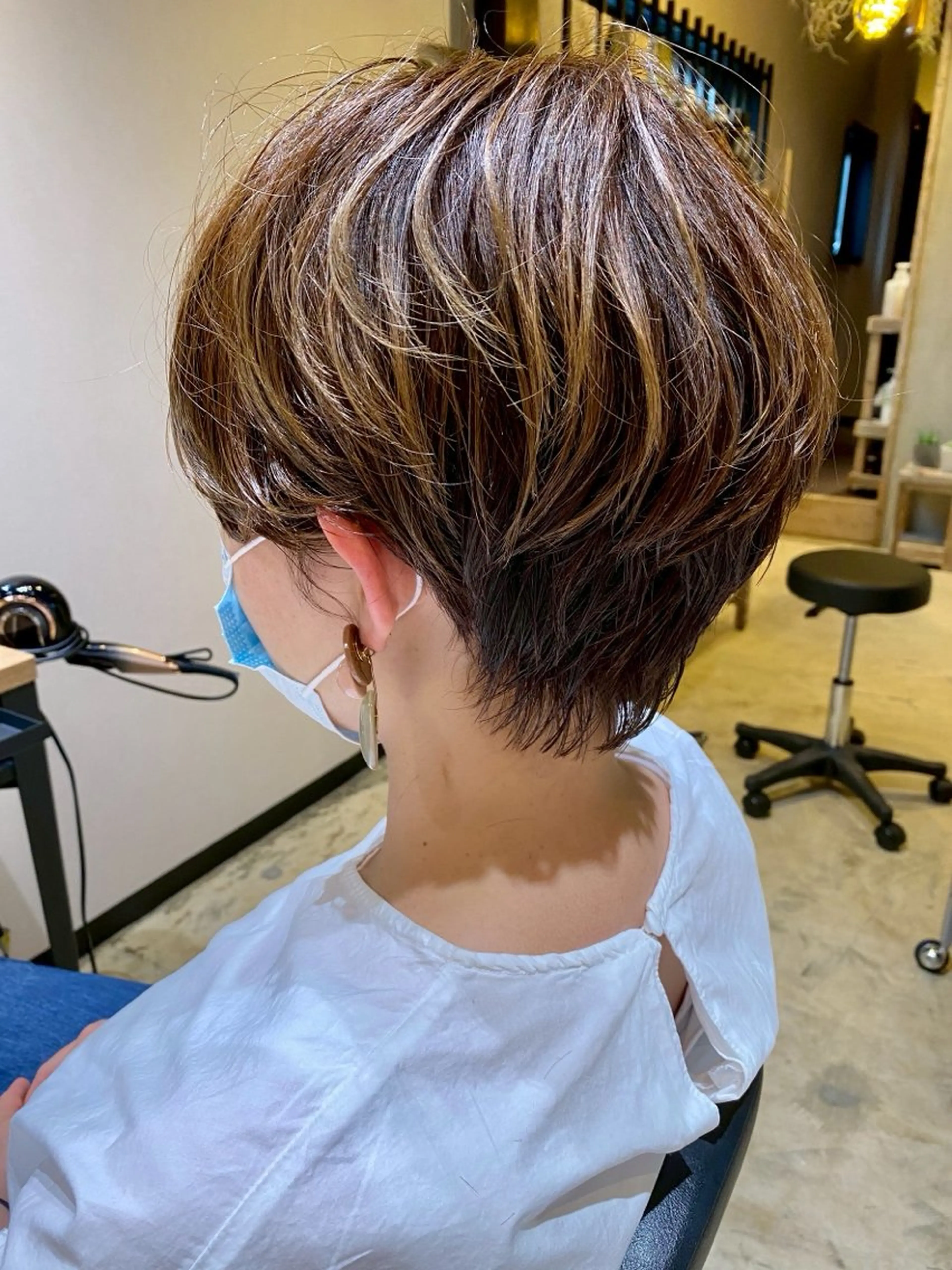 ショート LoE[ロエ]桃井 香菜子のヘアスタイル