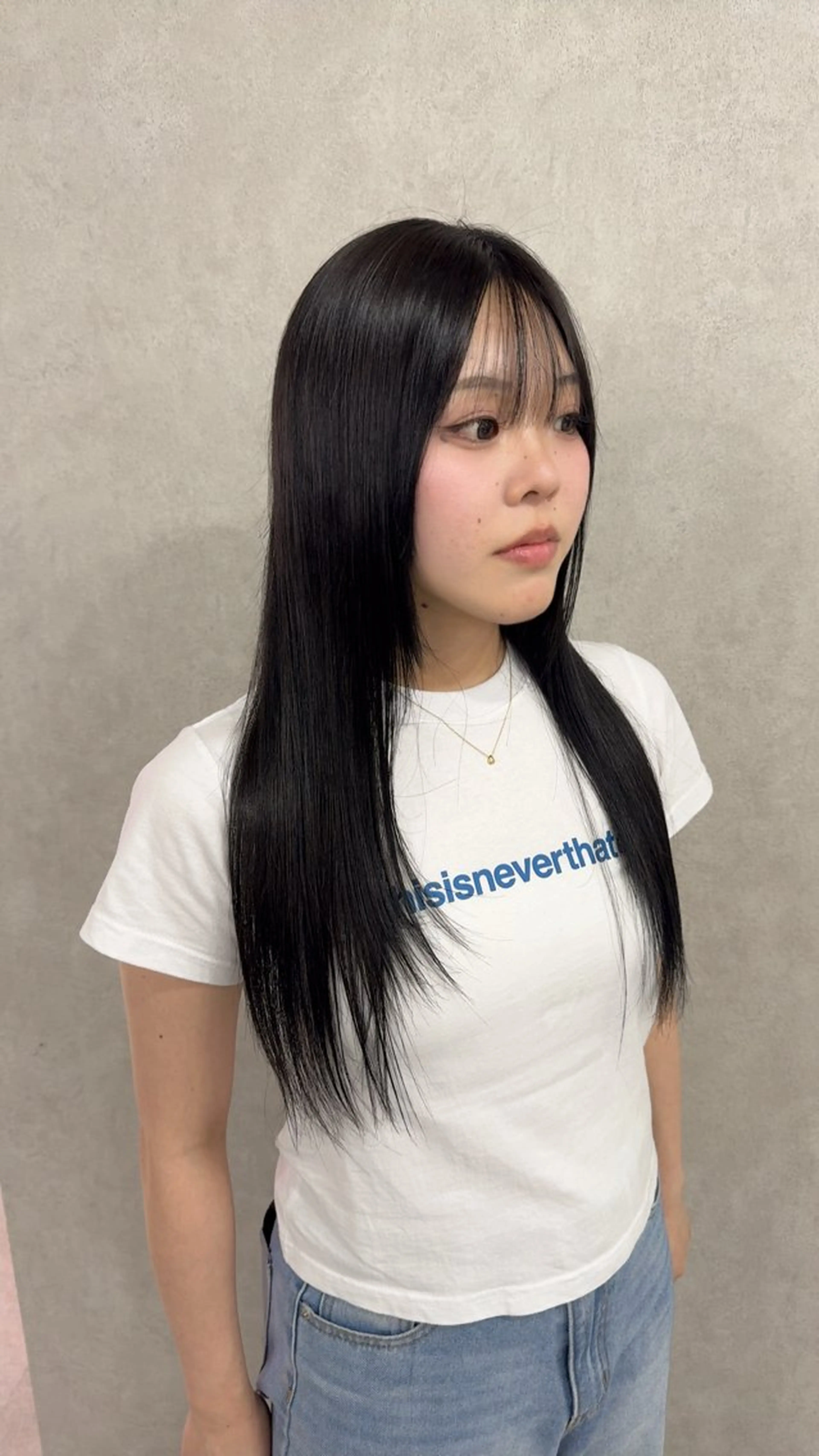 ロング カラー アッシュ アッシュブラウン ベージュカラー 黒髪 ブリーチ カット ヘアカラー トリートメント 赤み無し柔らかカラー 【梅田】madokaのヘアスタイル