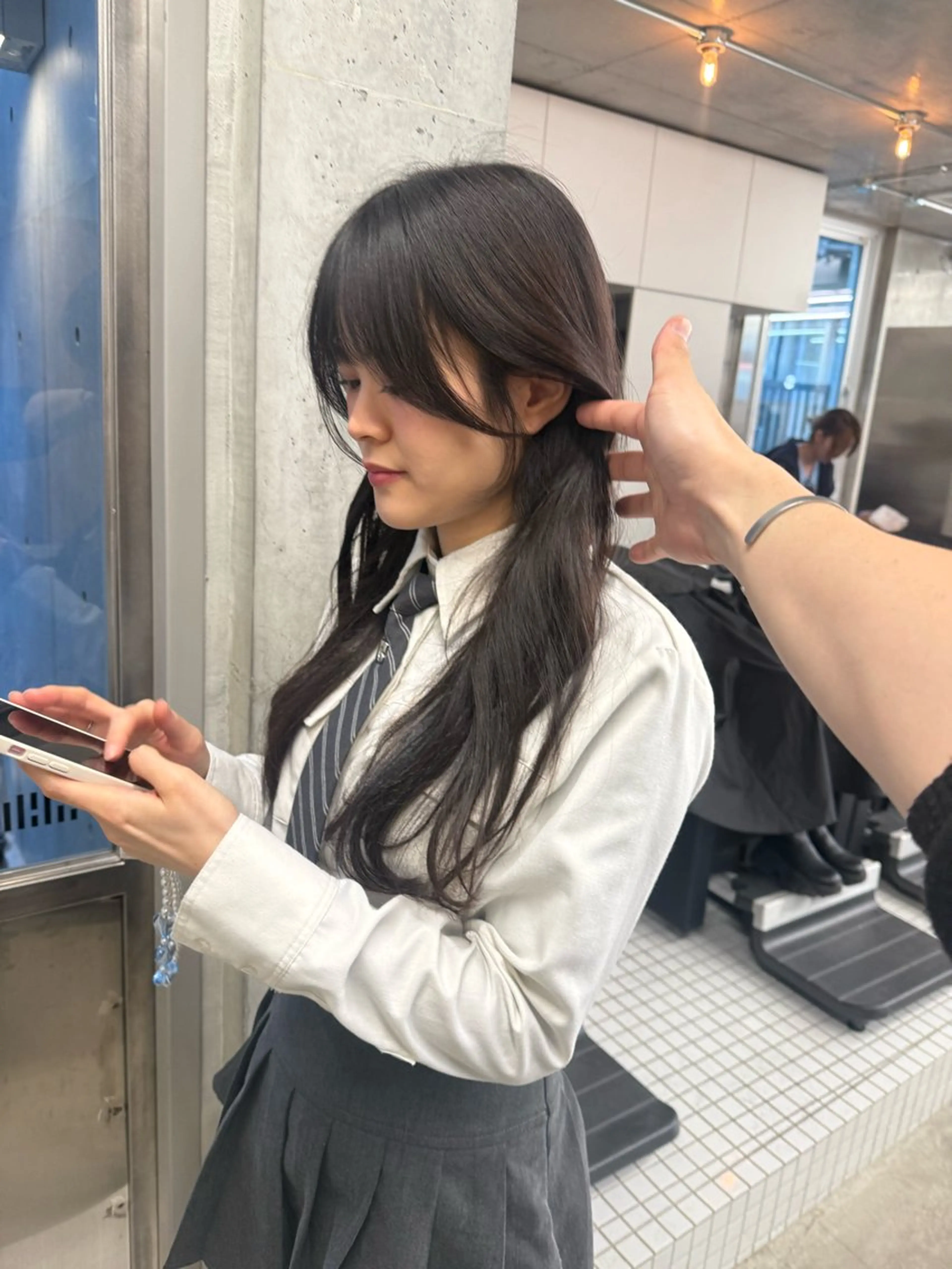 ロング 顔周りカット おくれ毛 シースルーバング カット 誰より丁寧なカット/ 小林輝/レイヤーのヘアスタイル