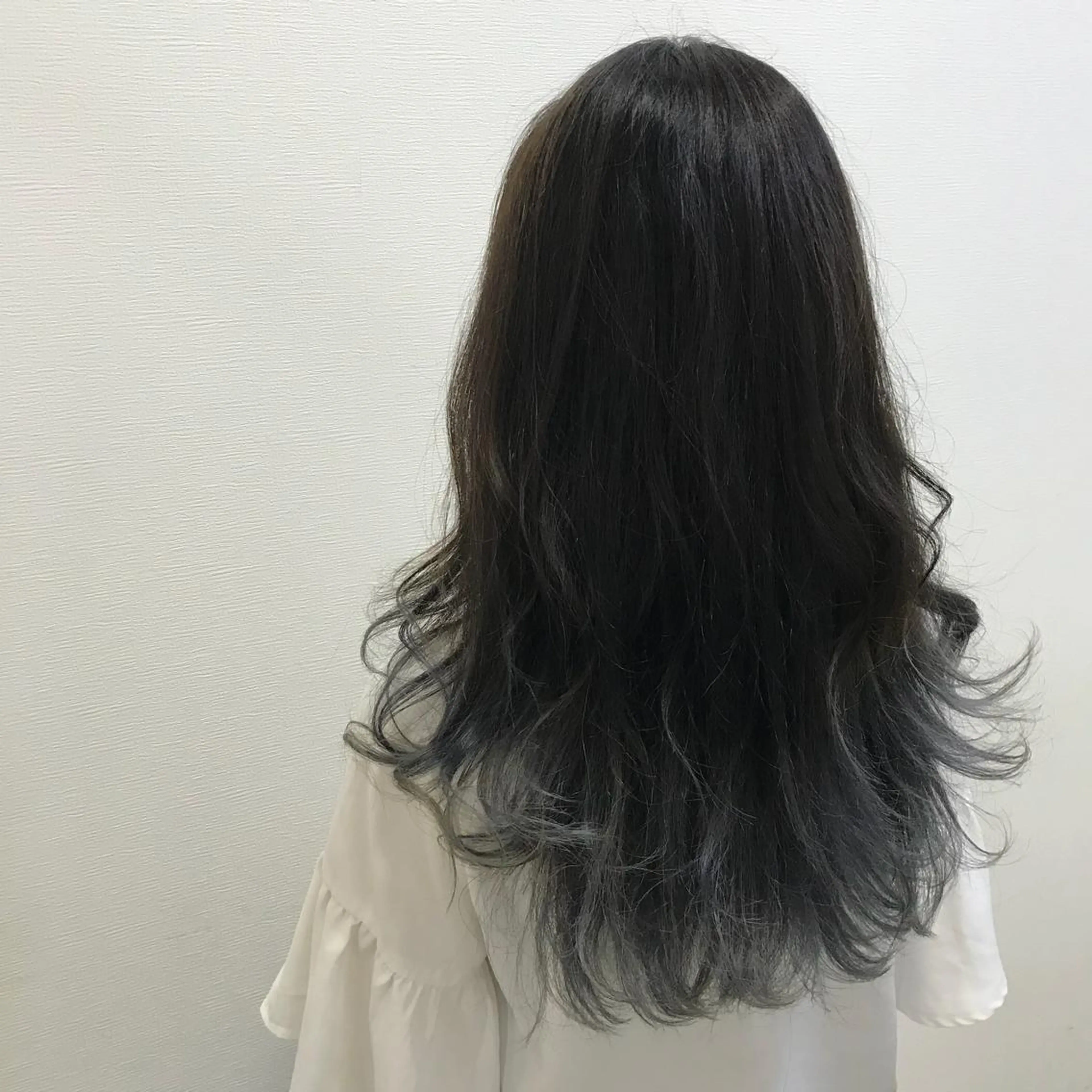 ロング カラー 畑中康志 美髪矯正/ハイトーンのヘアスタイル