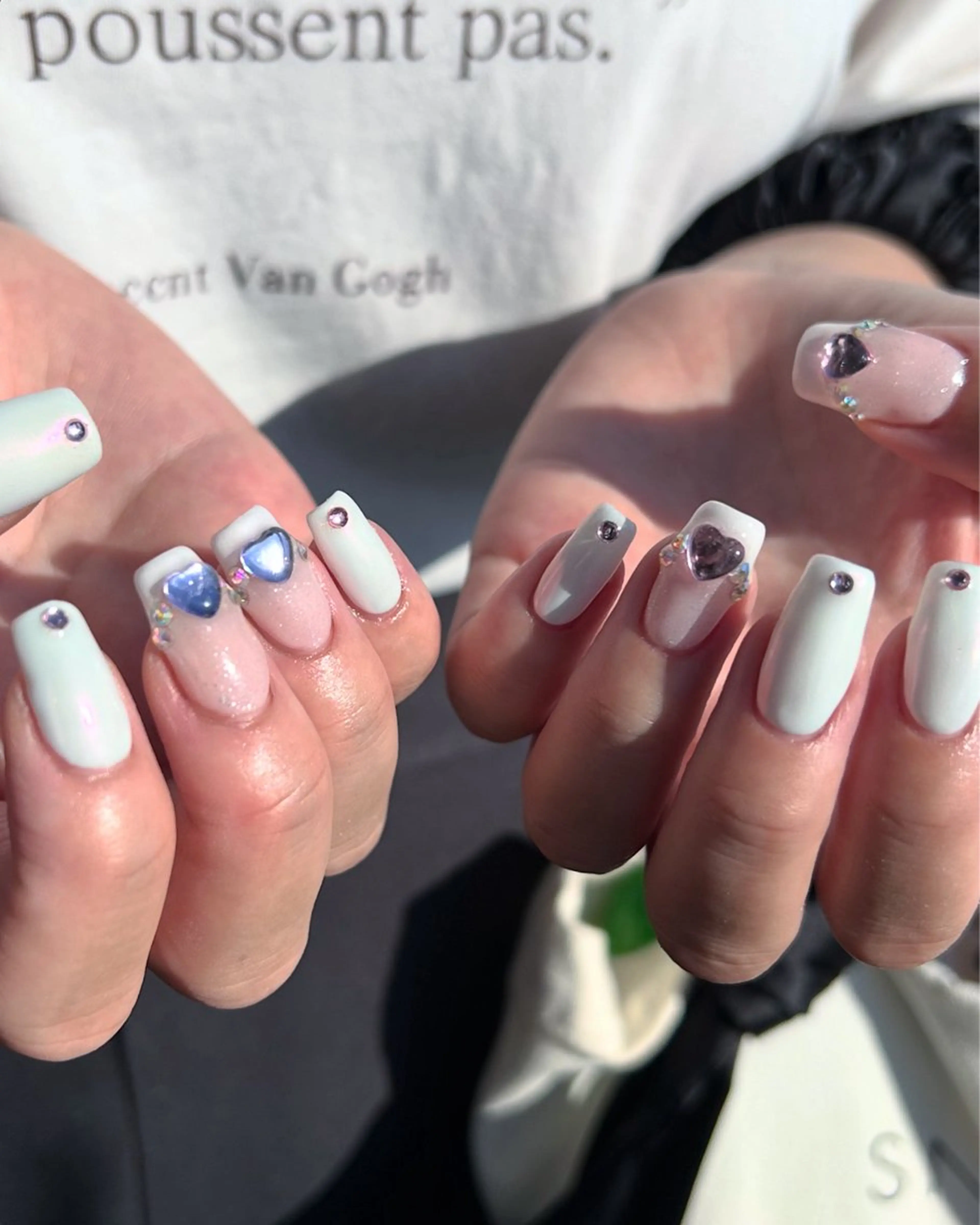 ネイル ハンドネイル mikoto 🎀 艶々美フォルムのネイルデザイン