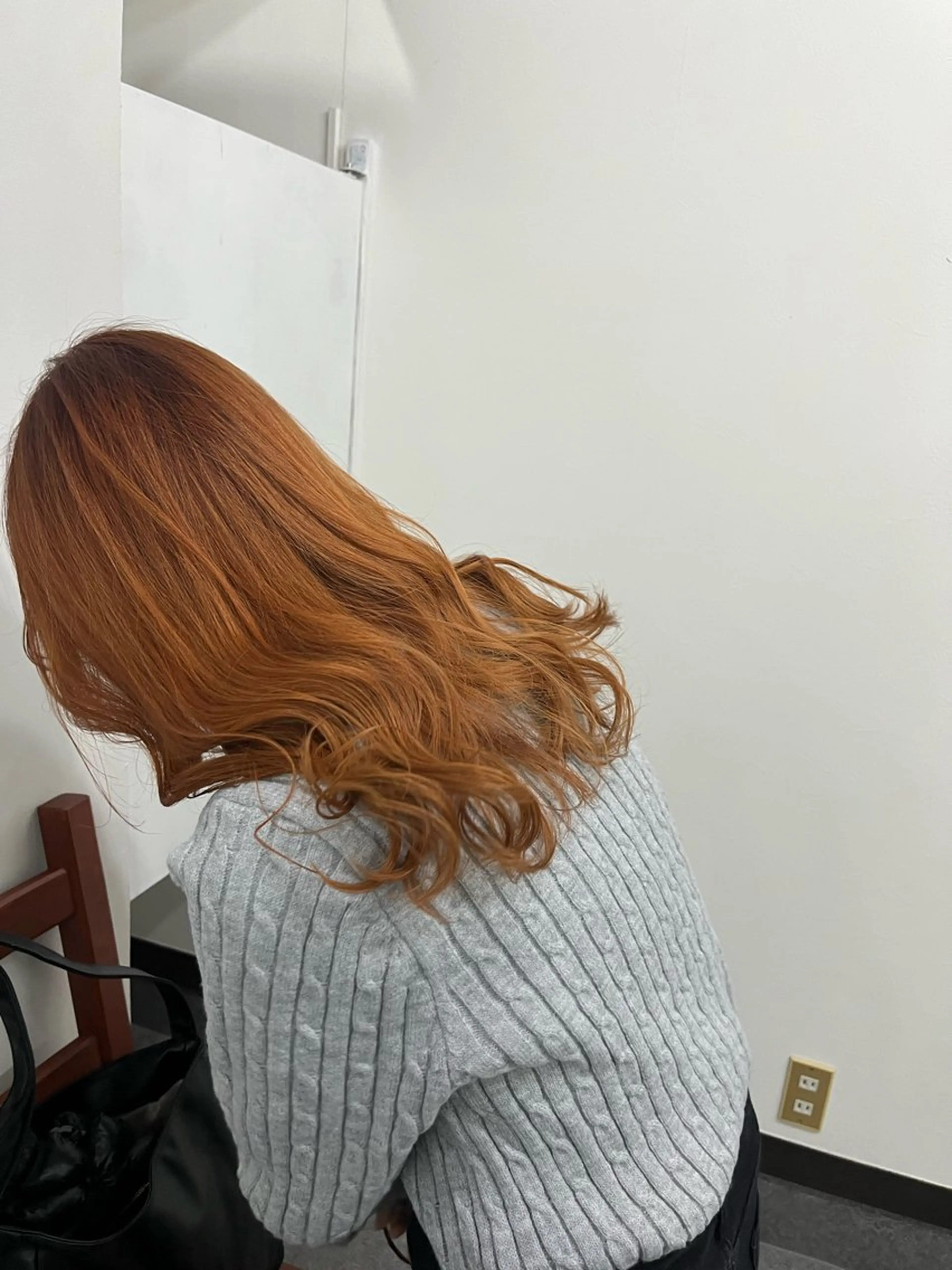 ロング カラー ヘアアレンジ ブリーチ オレンジ ロング 中津川 愛恵のヘアスタイル