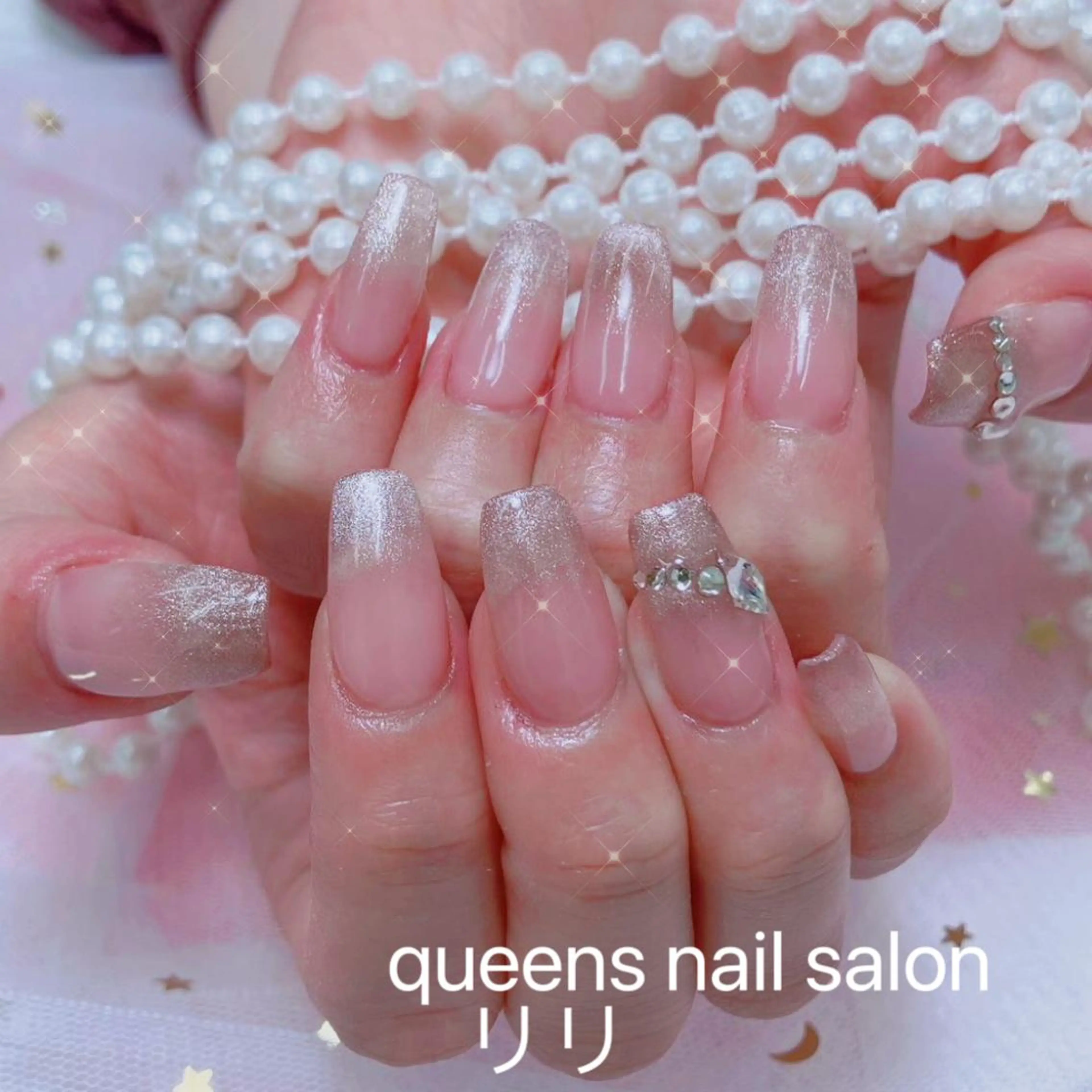 ネイル queensnail 🧸mikaのネイルデザイン