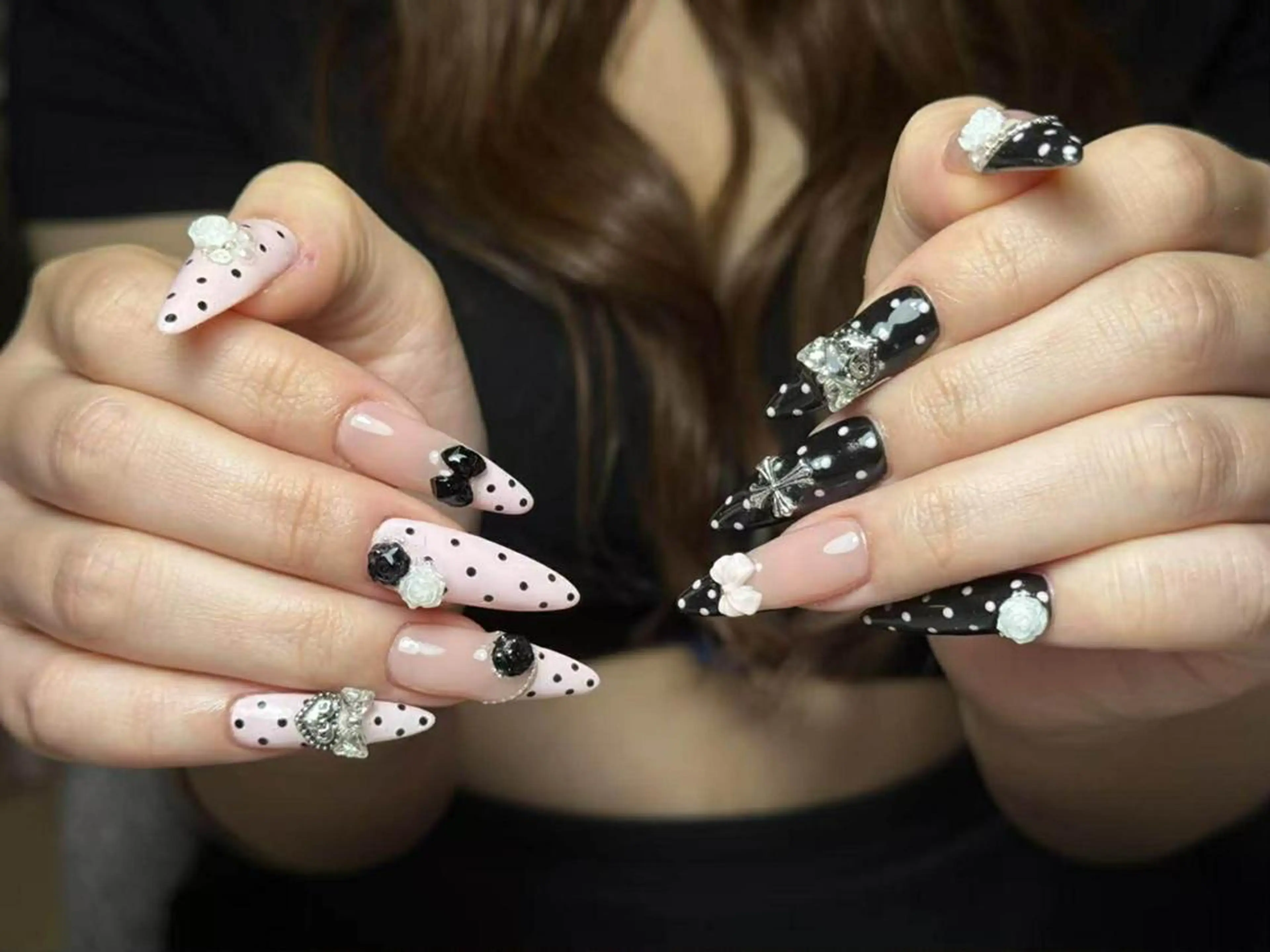 ネイル チークネイル クリアネイル ガーリー キラキラネイル 韓国ネイル Yuu🎀 Belle Nailのネイルデザイン