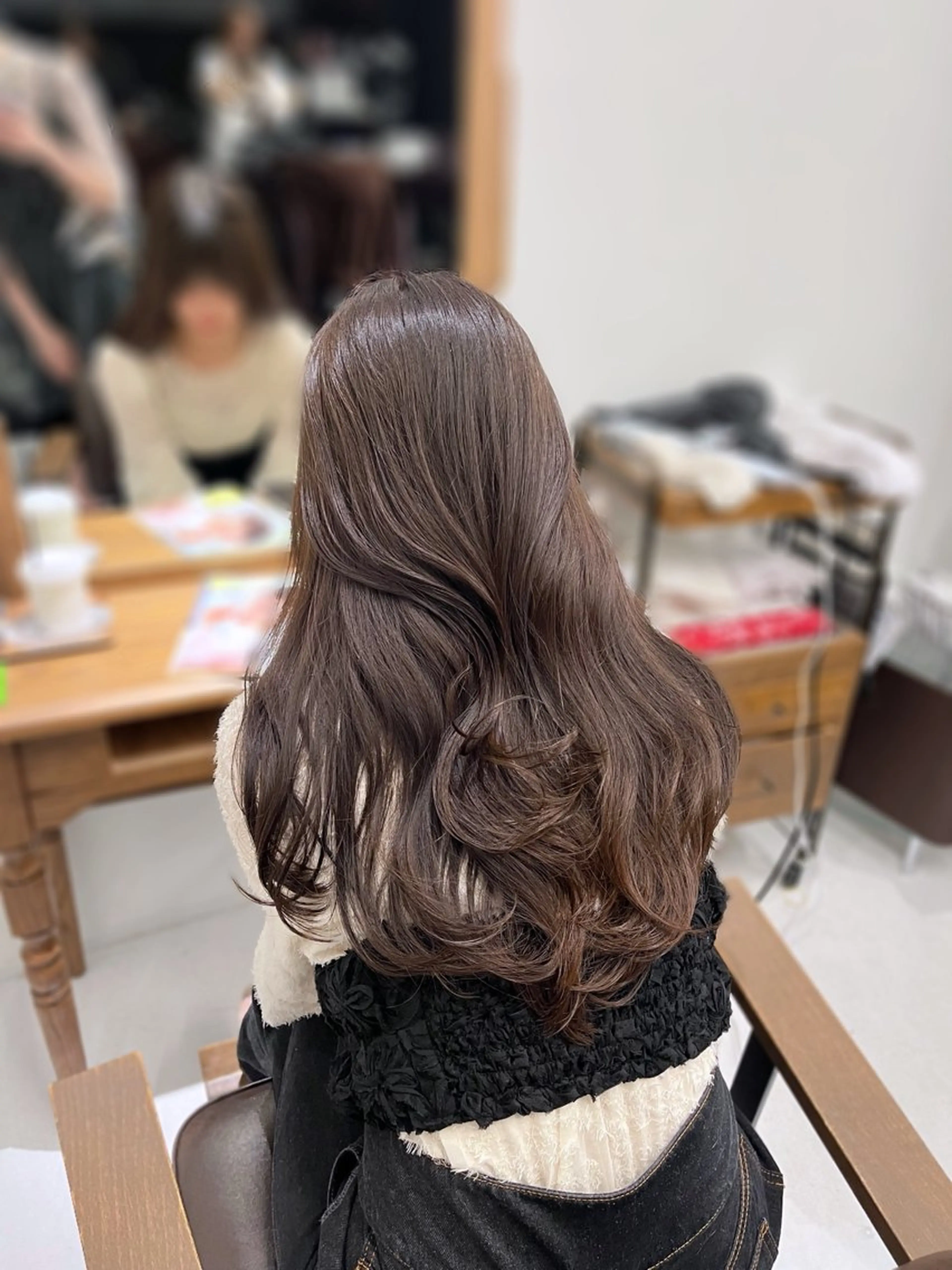 セミロング カット ヘアカラー 赤みなしカラー/梅田 /レイヤー/IORIのヘアスタイル