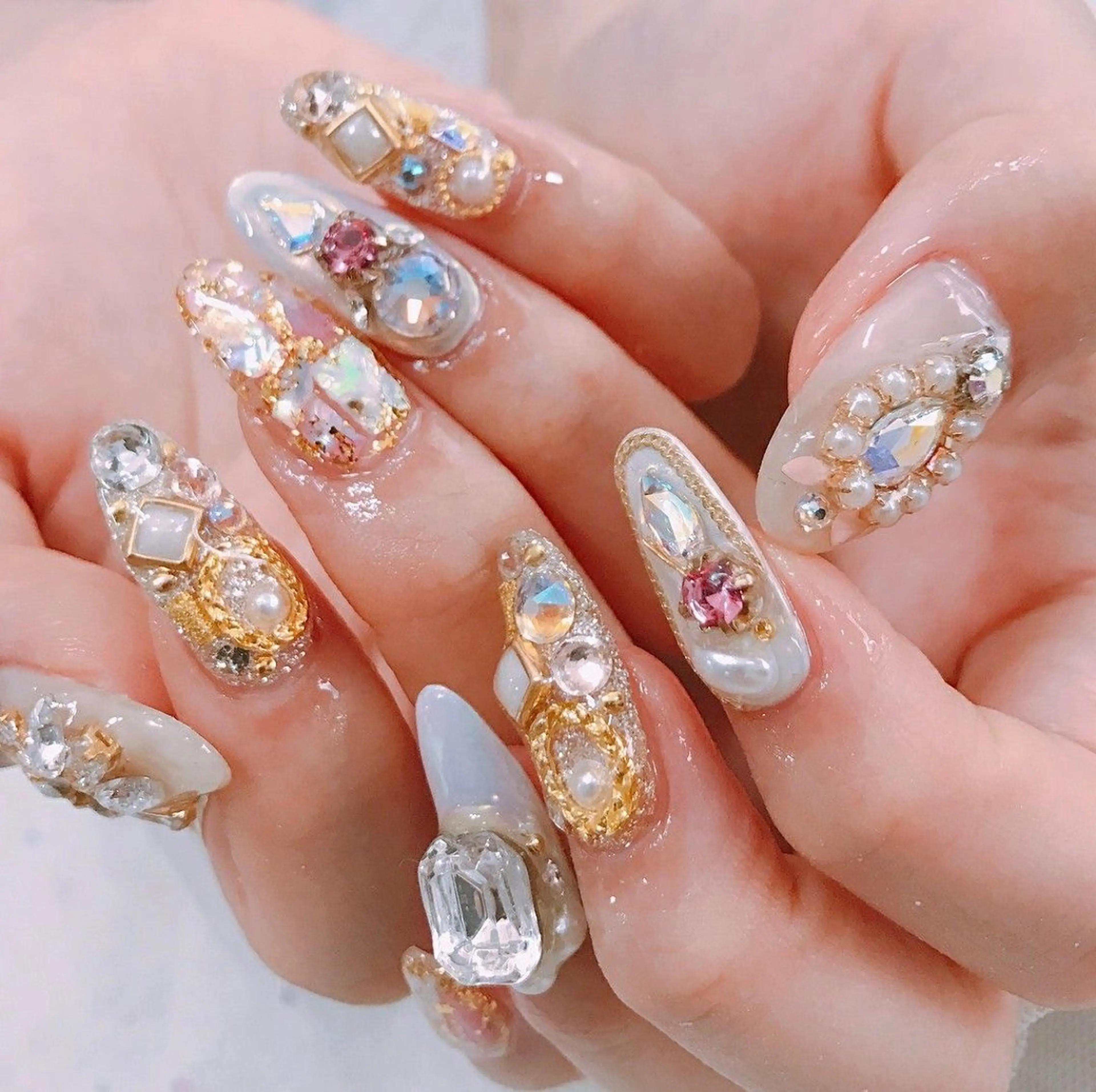 セミロング T&D NailSalonのネイルデザイン