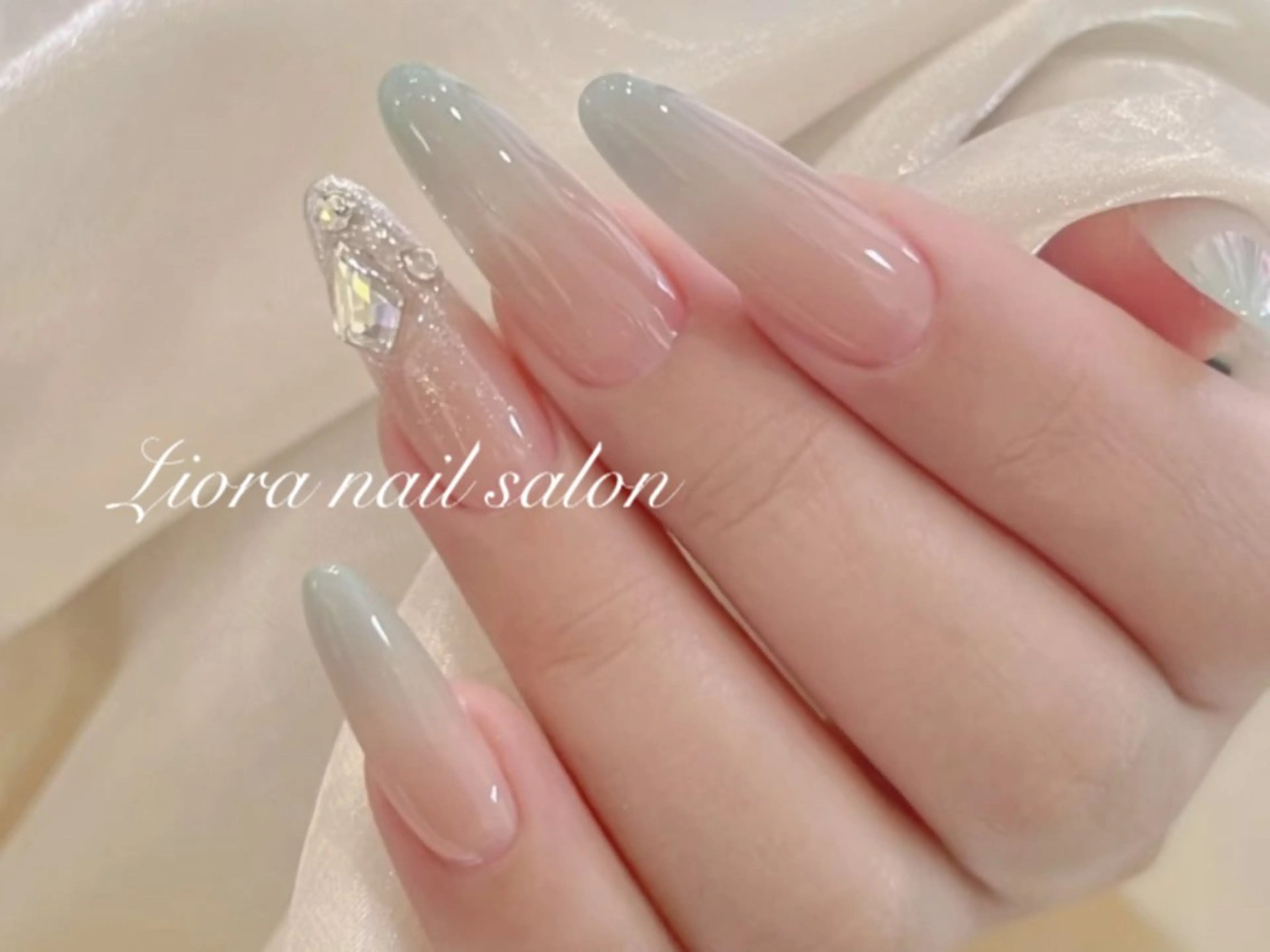 ネイル アートネイル フレンチネイル ジェルネイル ガーリー グラデーション ハンドネイル Liora nail スカルプ専門店のネイルデザイン