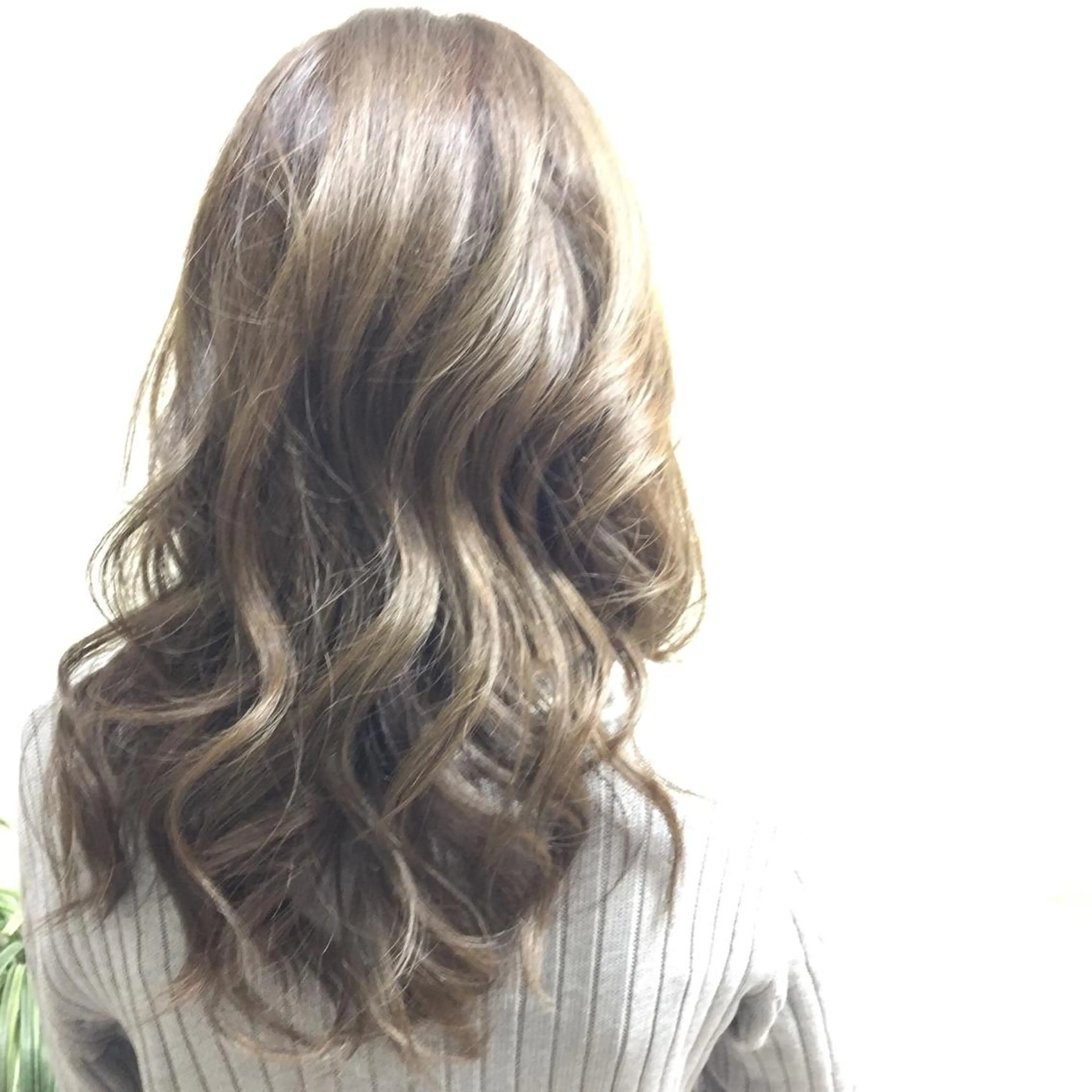 セミロング カラー ヘアアレンジ BonD hairのヘアスタイル