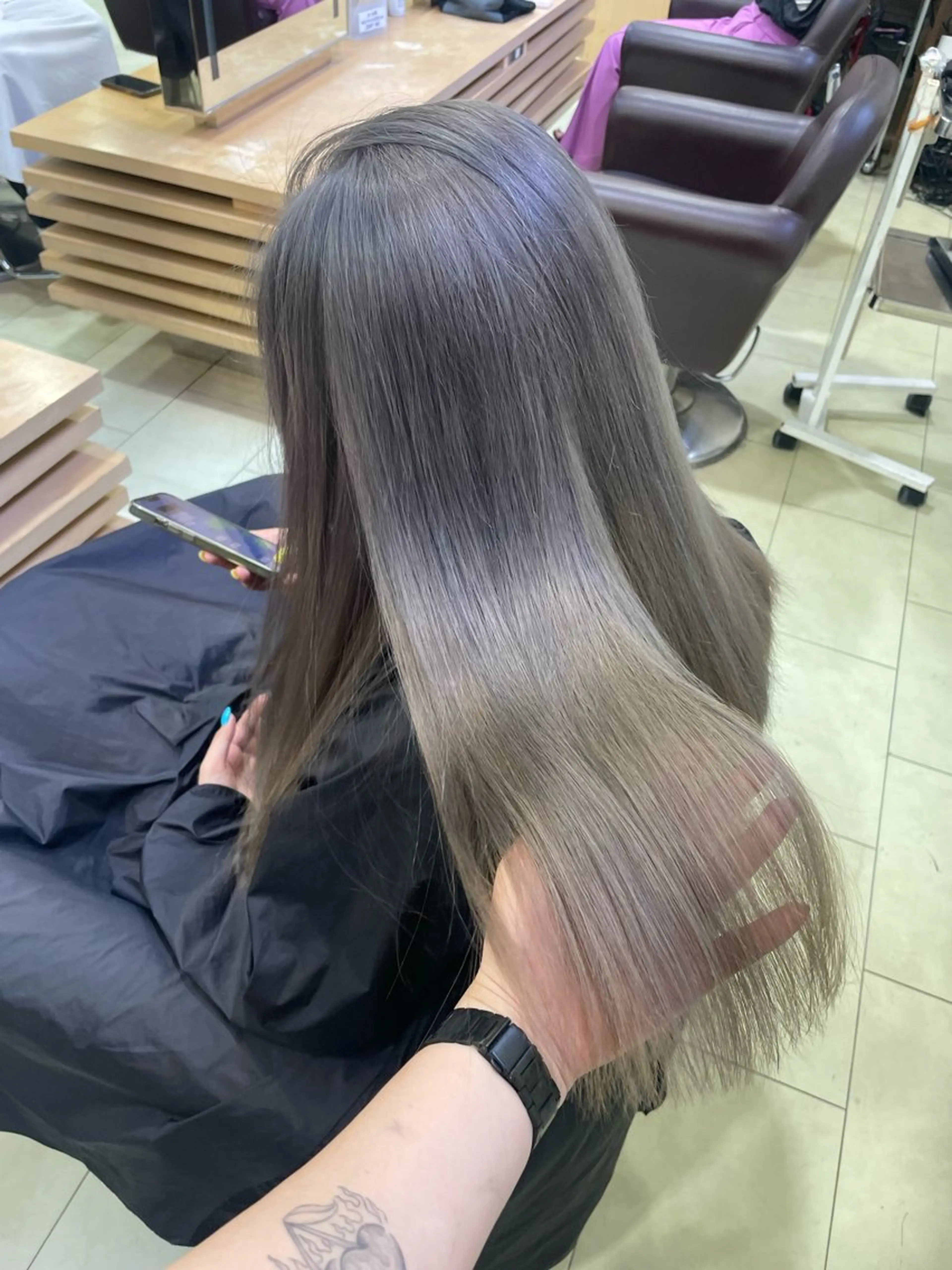 ロング カラー レイヤー／マツエク 💋𝑨𝑵𝑵𝑨のヘアスタイル