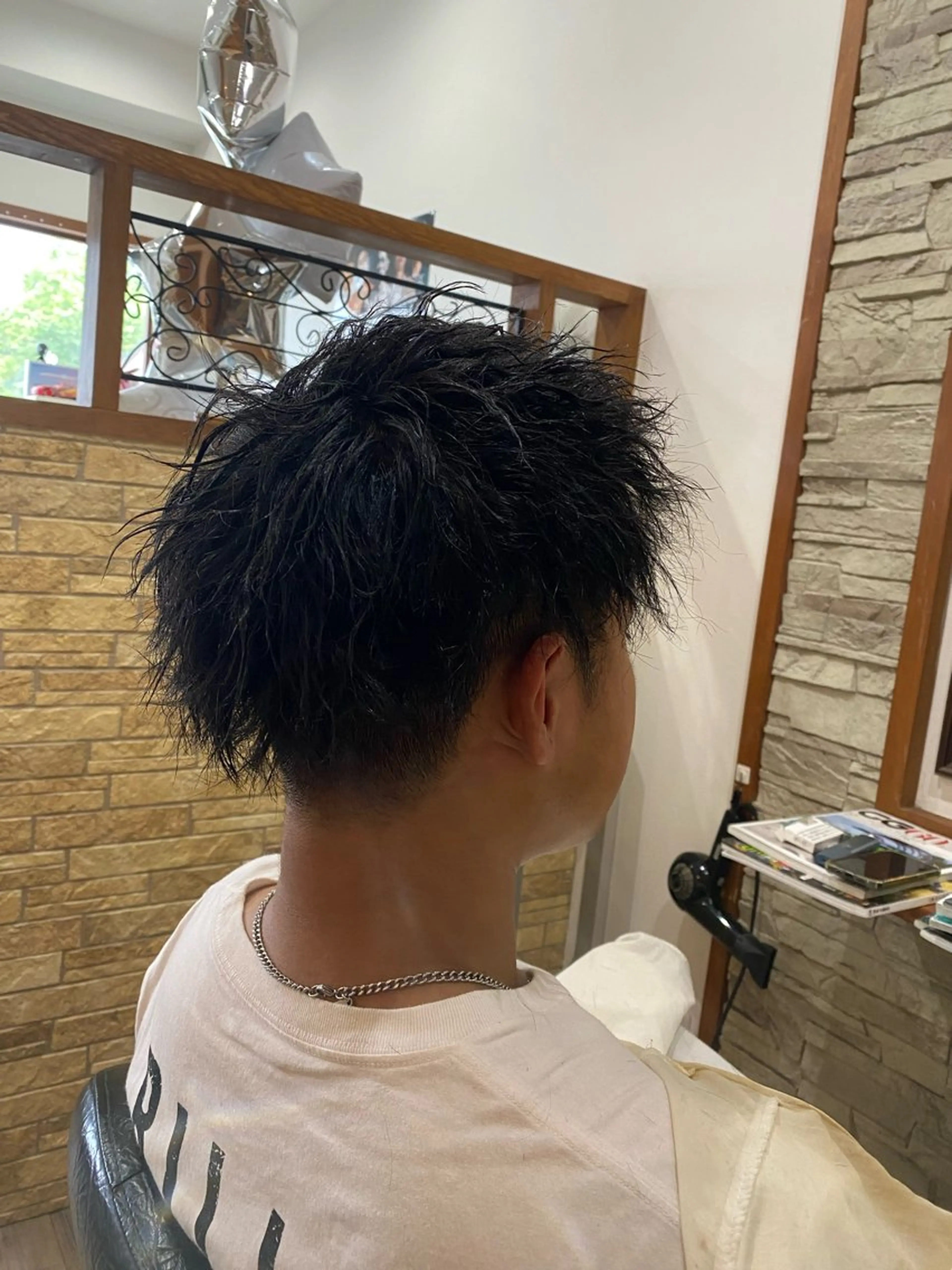 ショート パーマ メンズ メンズパーマ カット パーマ 山岡 秀規のヘアスタイル