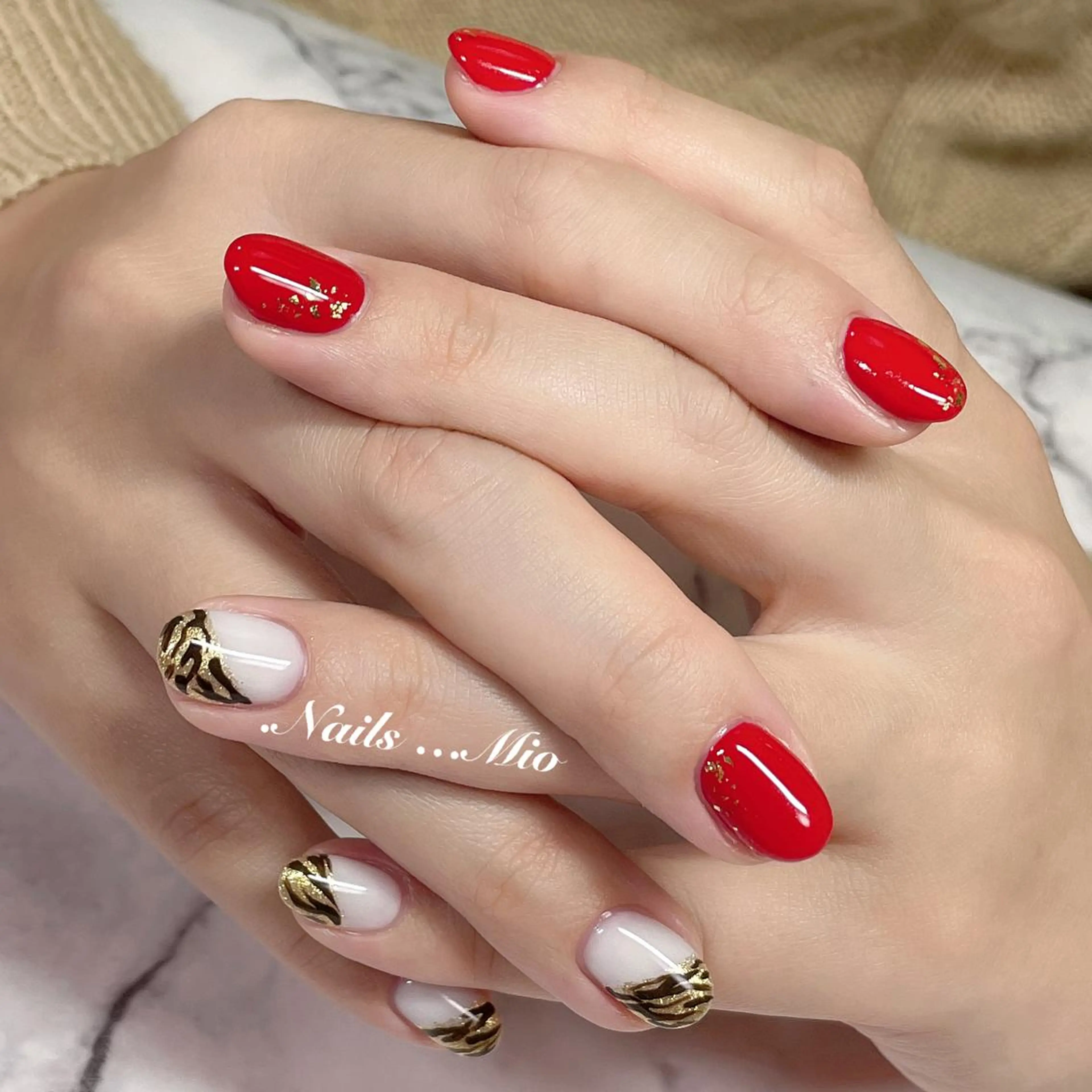 ネイル 赤色 .Nails Mio 赤羽西ネイルサロンのネイルデザイン