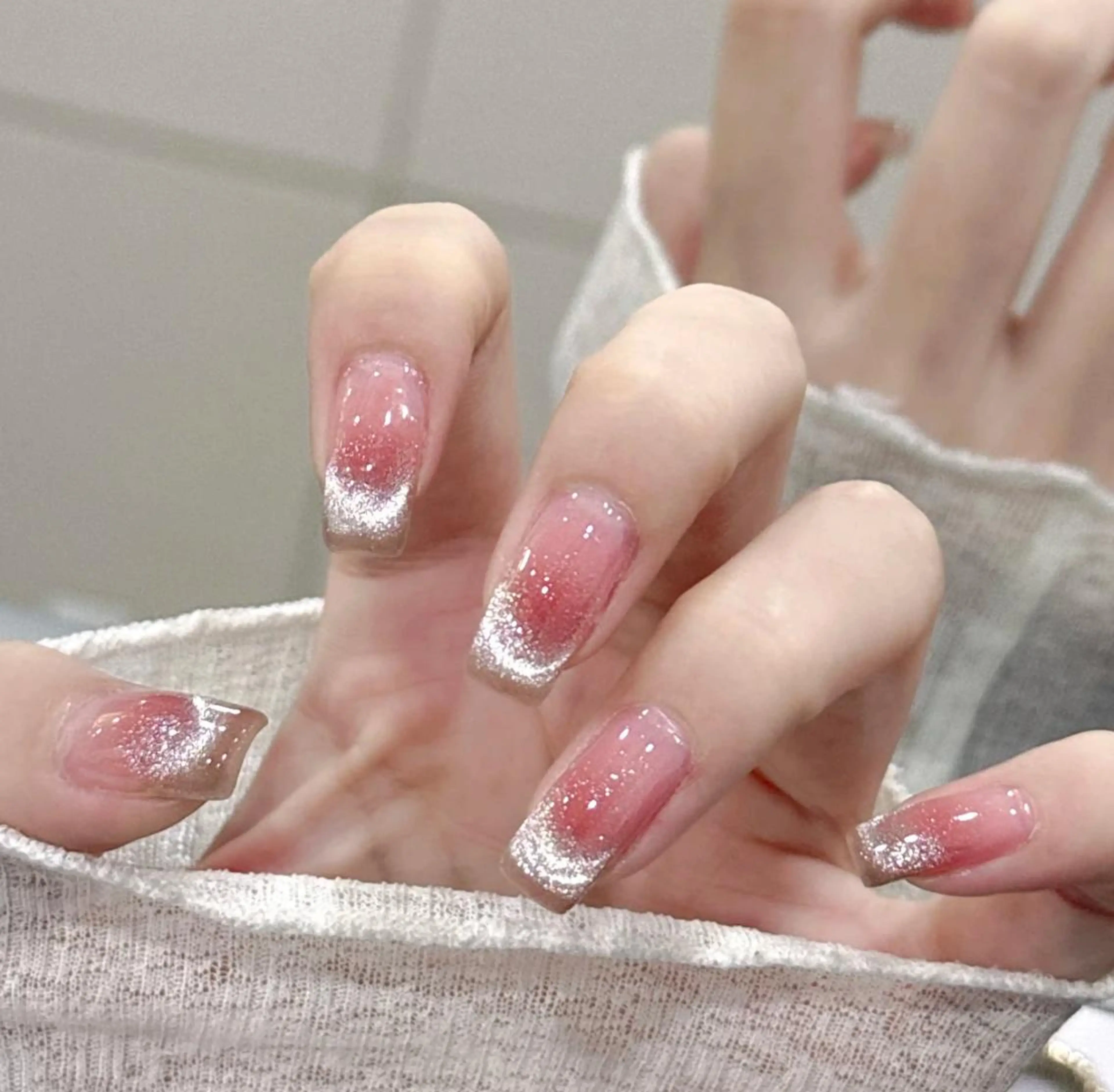 【🌸限定ワンホン🌸】チークマグネットのグラデ+ストーン8個★超絶可愛いの写真