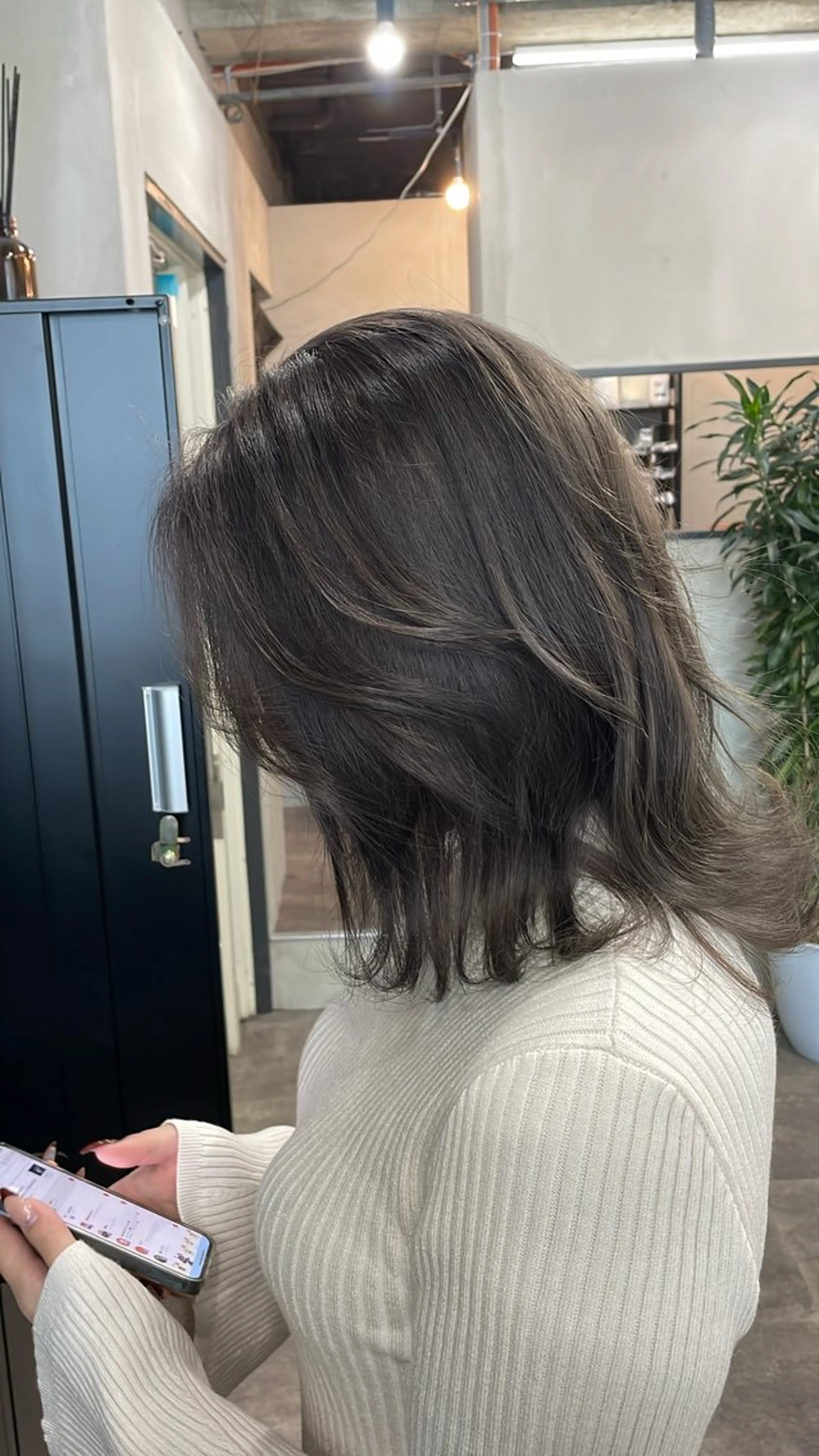 ミディアム カラー グレージュ カーキグレージュ ヘアカラー トリートメント ALLENhair 八尾店のヘアスタイル