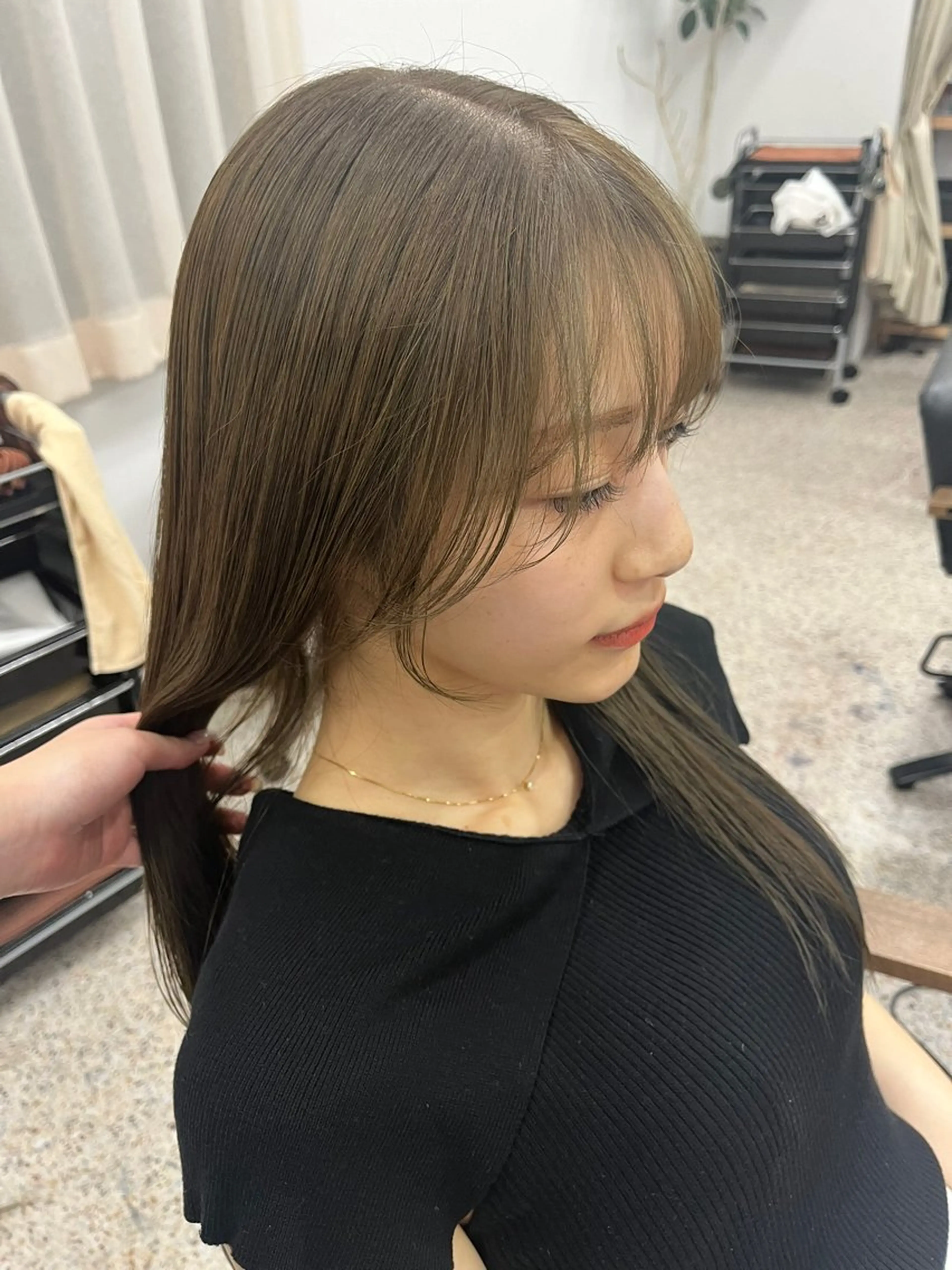 セミロング 似合わせカット カット トリートメント 三宅 美帆のヘアスタイル