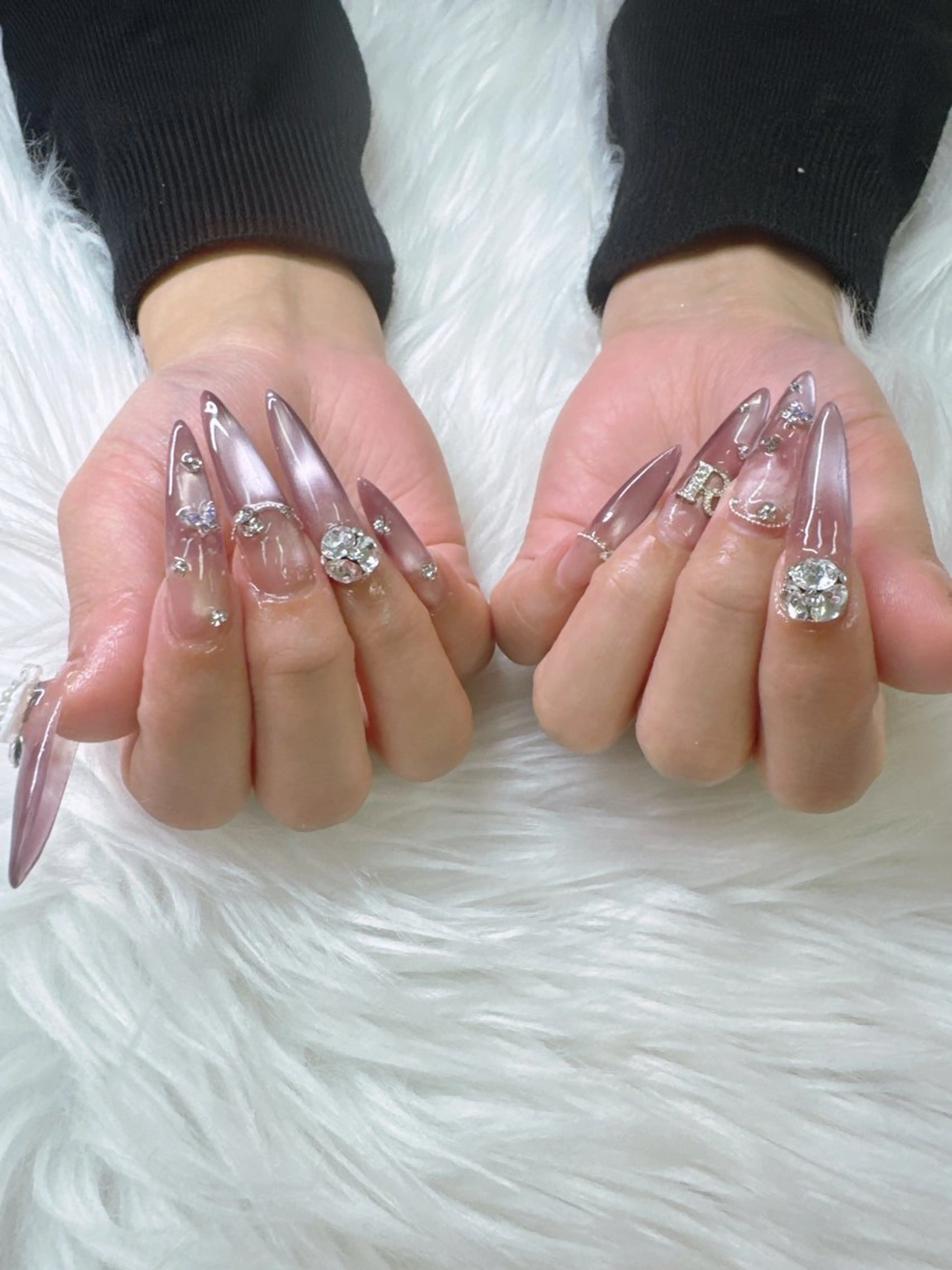 ネイル フレンチネイル ジェルネイル ガラスフレンチ キラキラネイル ロングネイル Queeens nailのネイルデザイン