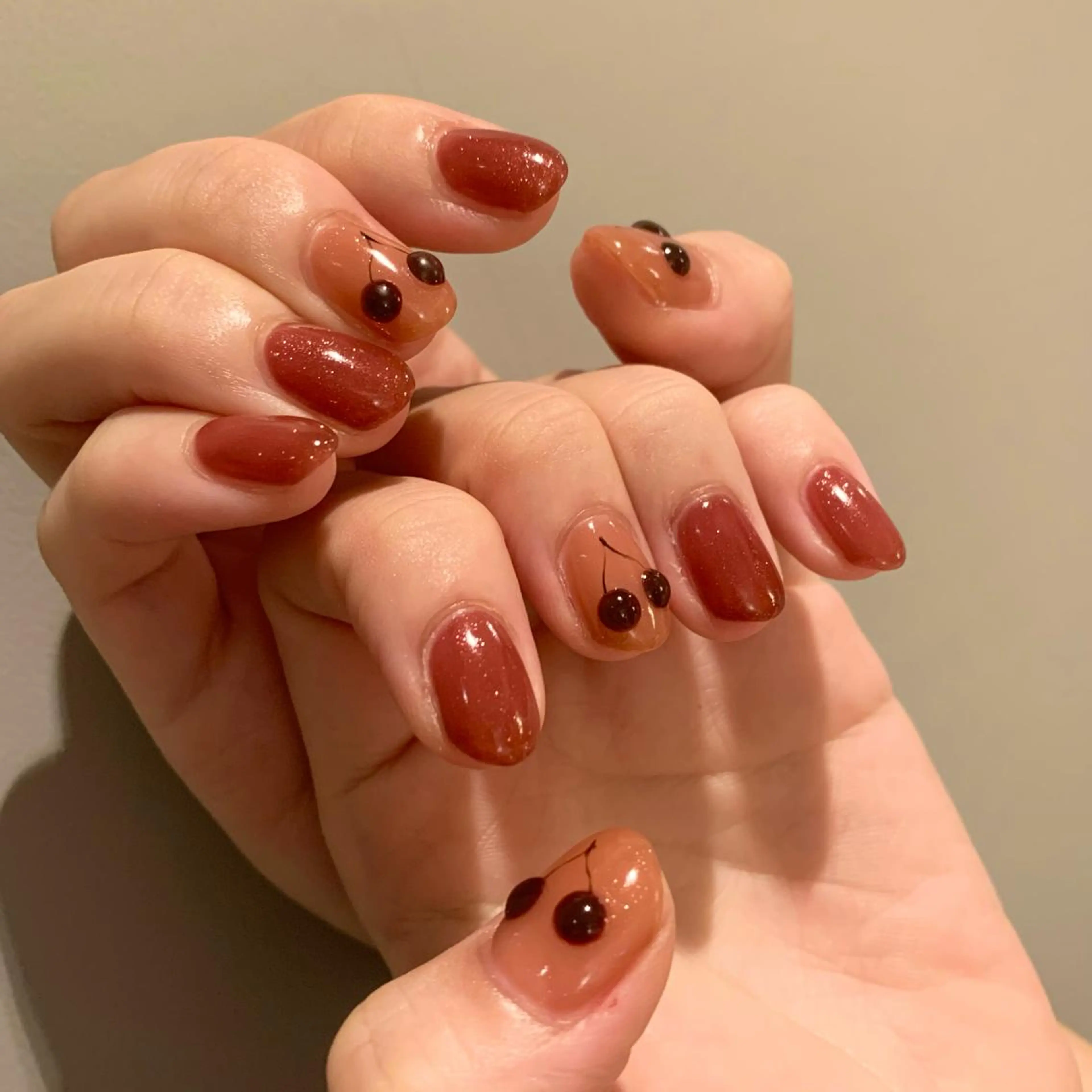 ネイル ハンドネイル ウシク ミユキのネイルデザイン