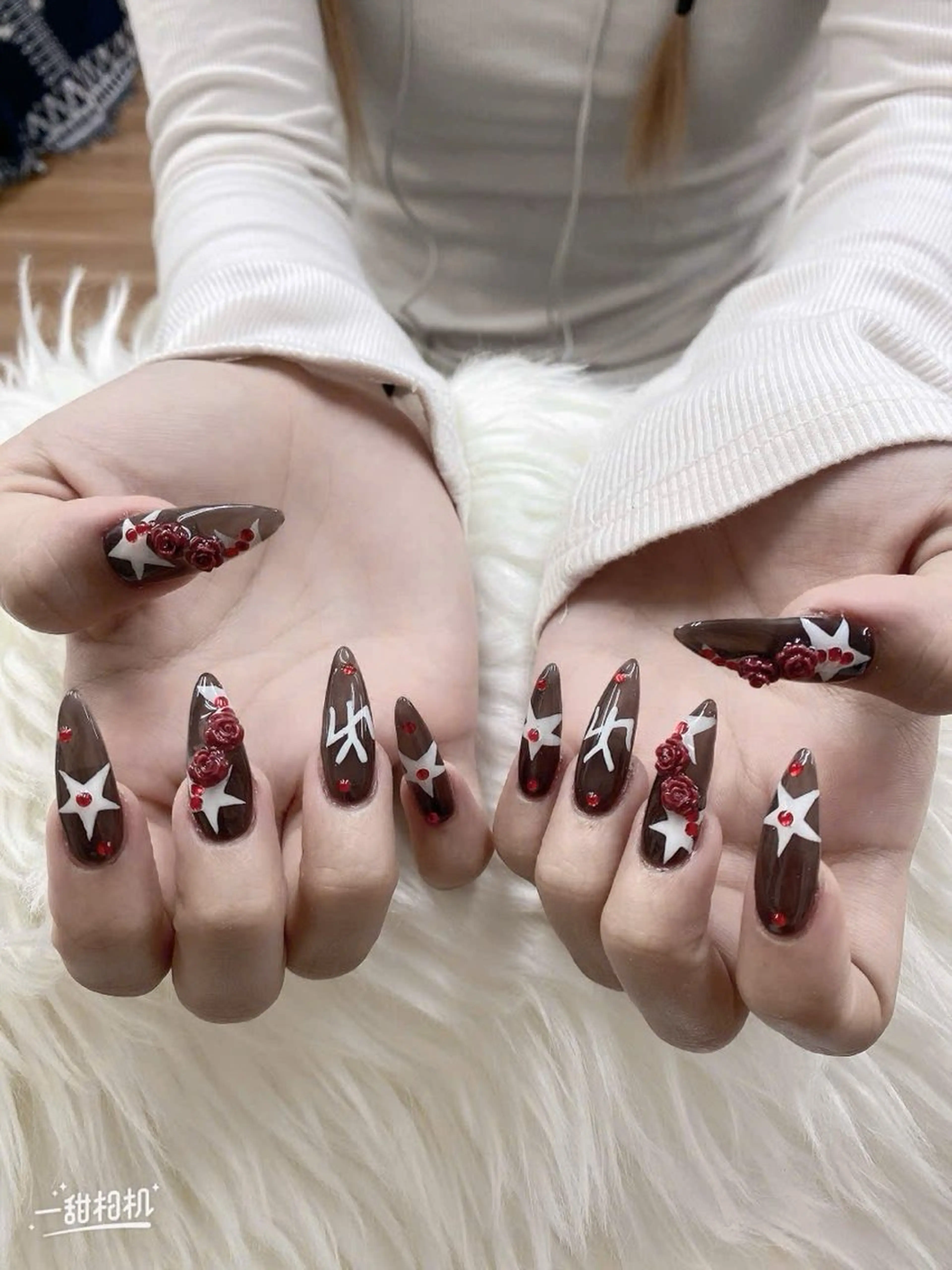 ネイル フレンチネイル グラデーション キラキラネイル 韓国ネイル マグネットネイル ハンドネイル ハンドケア Hara Nail 【持ち込みOK】のネイルデザイン